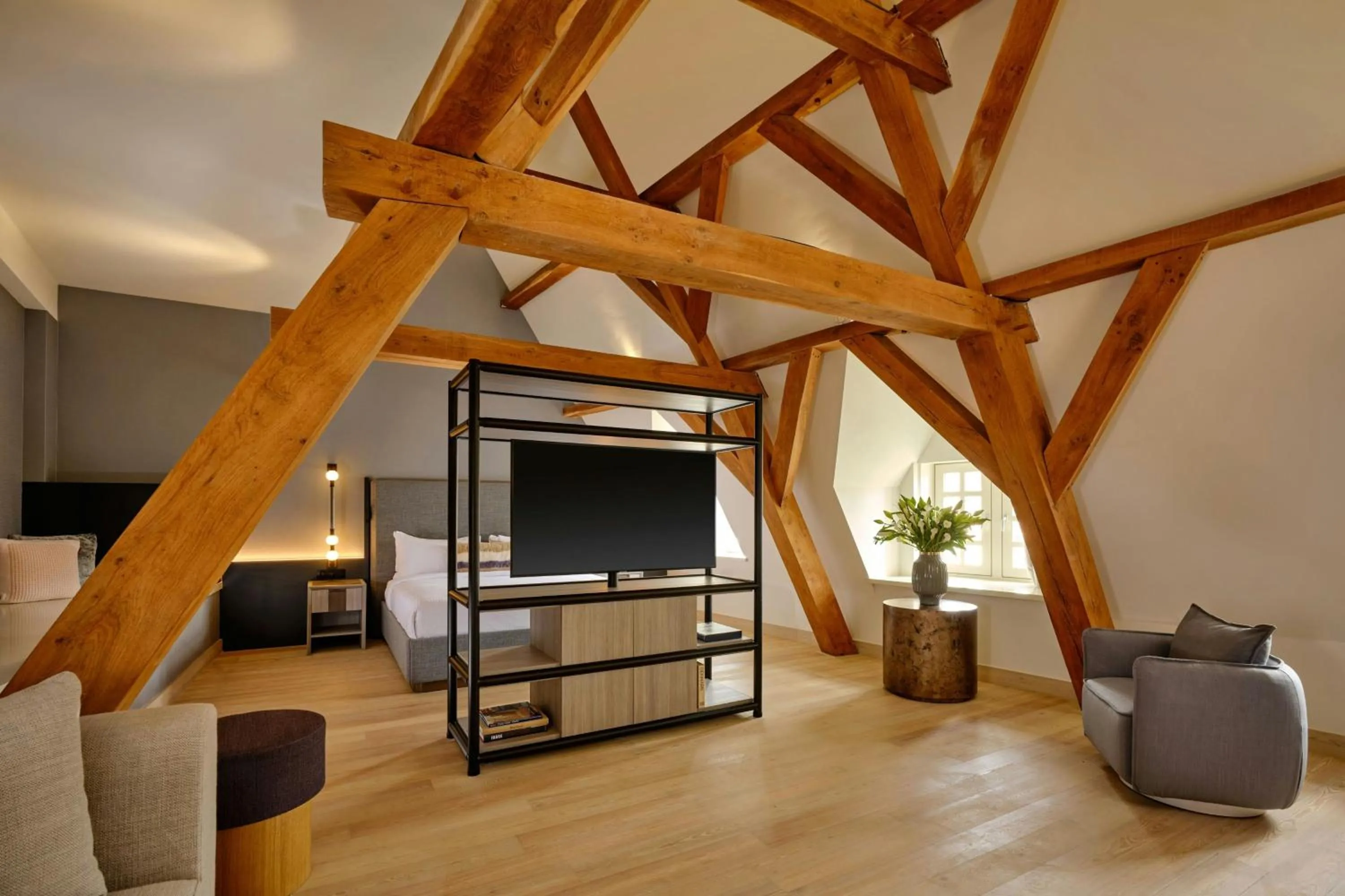 Photo of the whole room in Ghent Marriott Hotel