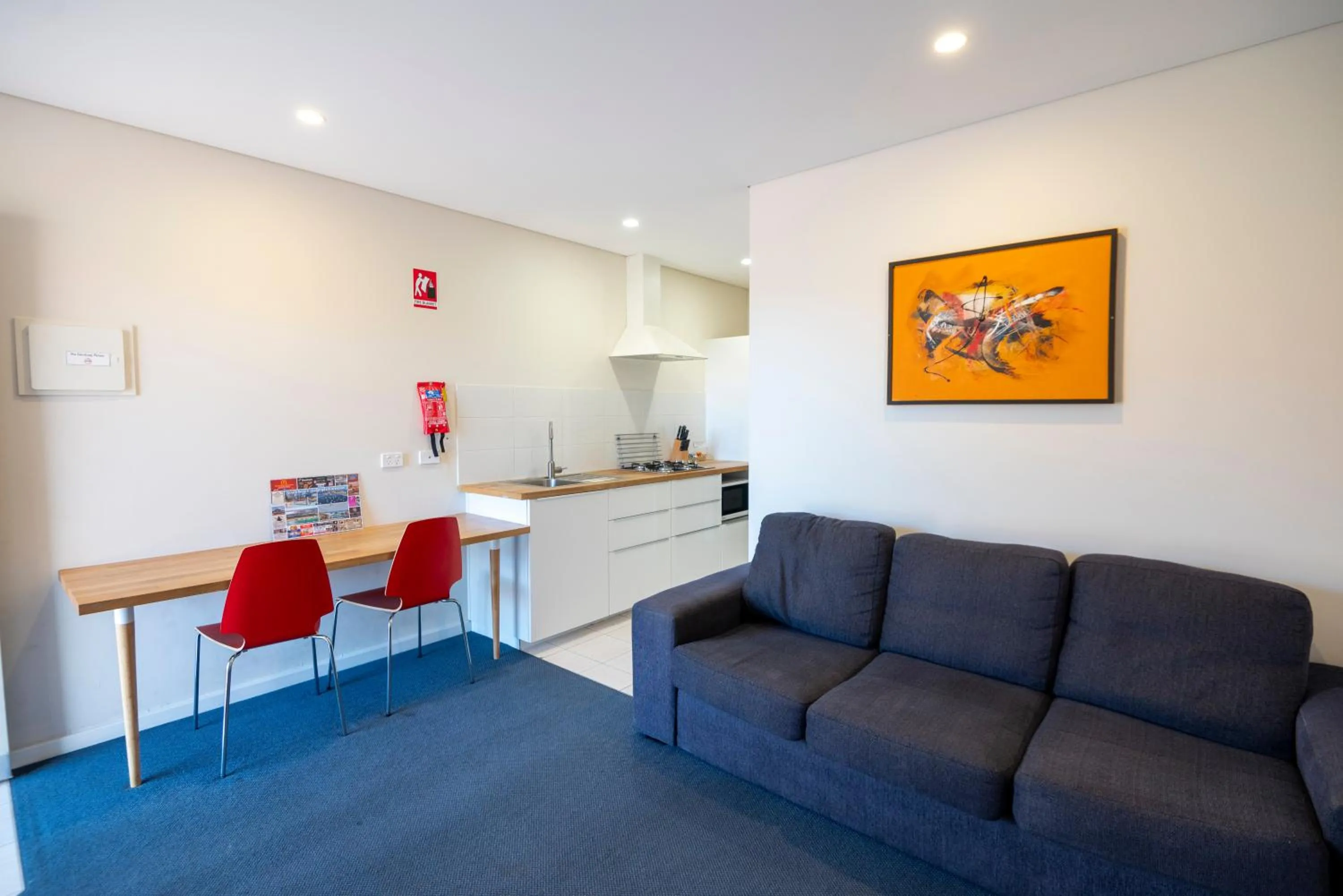 Living room in Bunbury Motel and Apartments