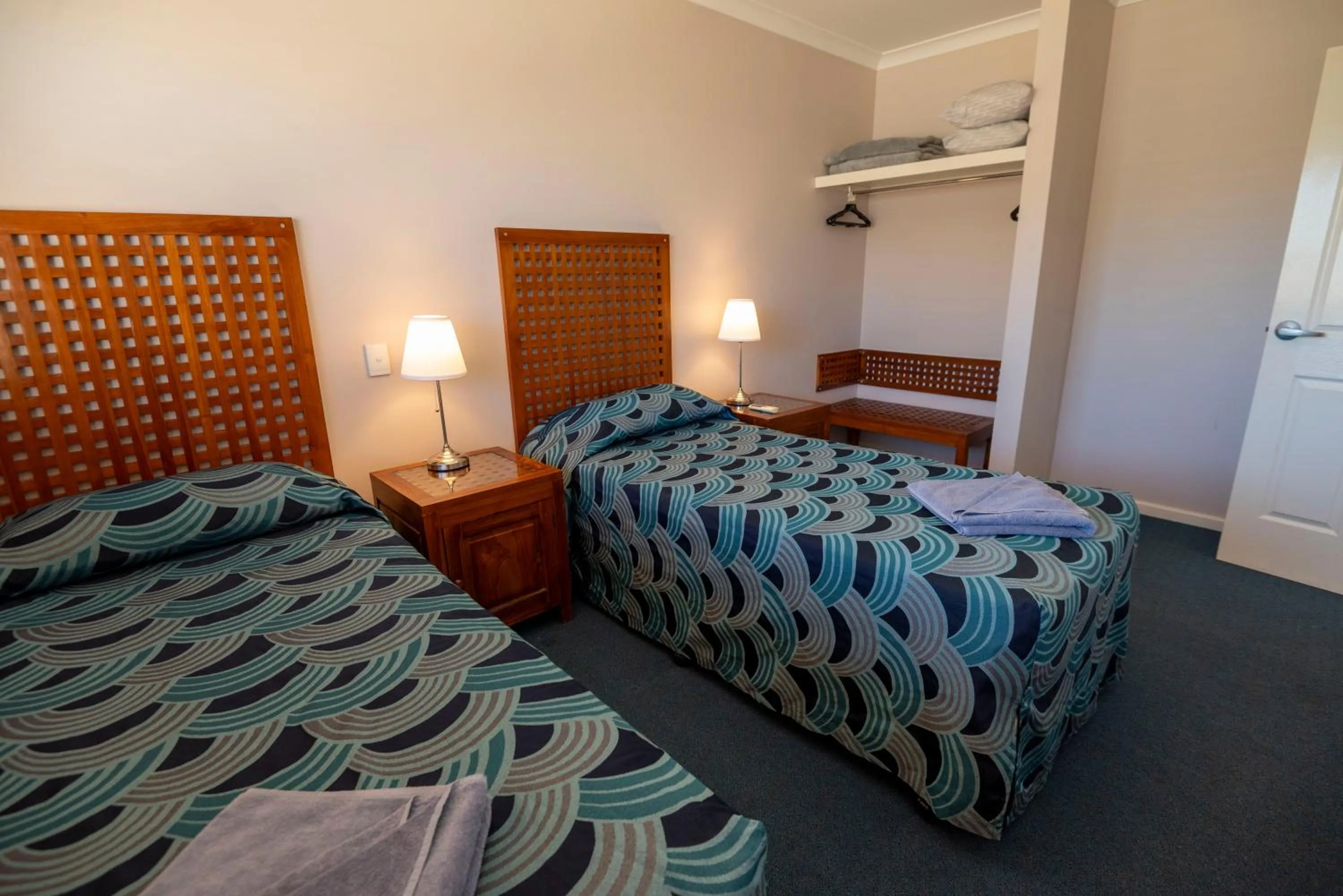 Bed in Bunbury Motel and Apartments