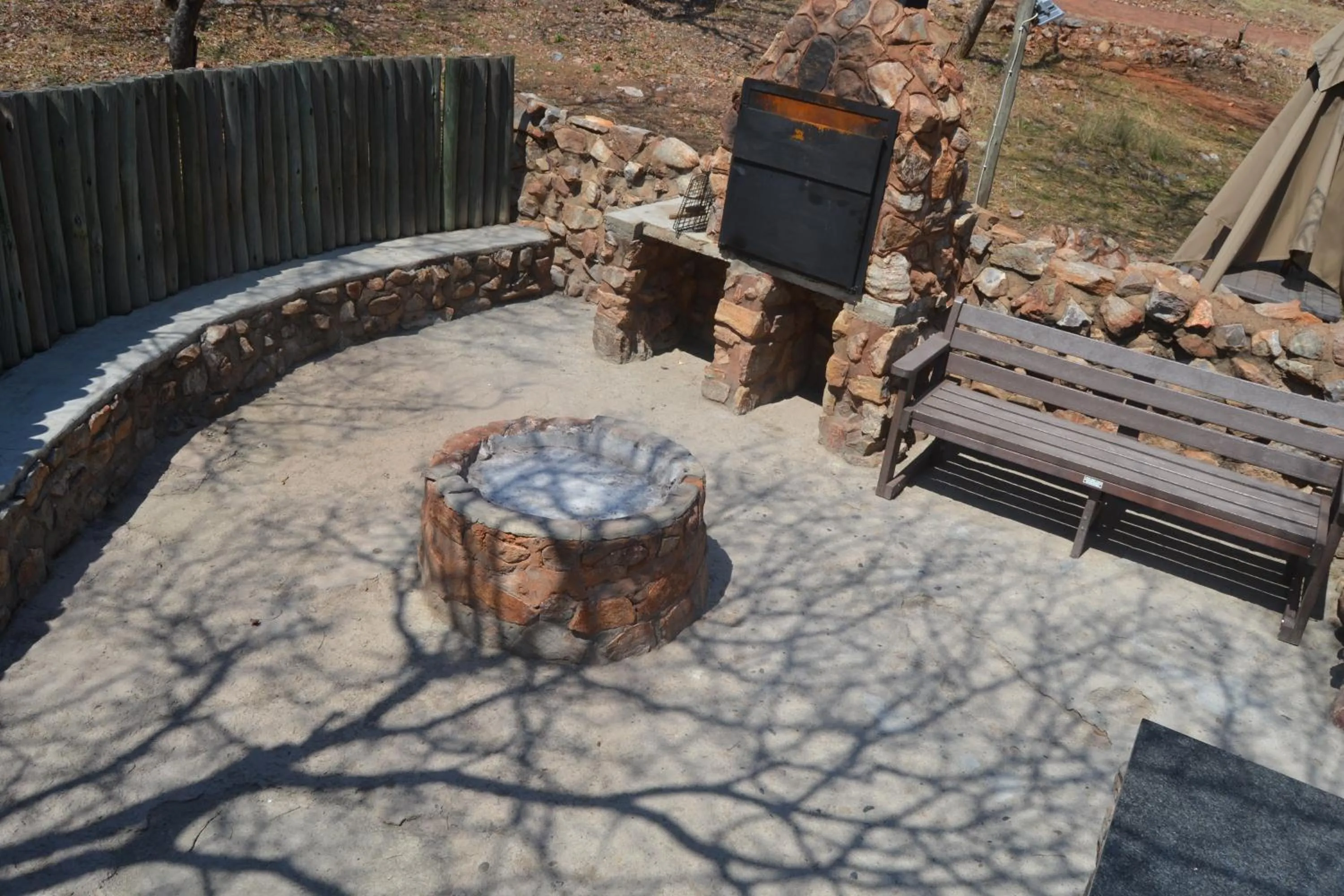 BBQ facilities in Thabaledi Game Lodge