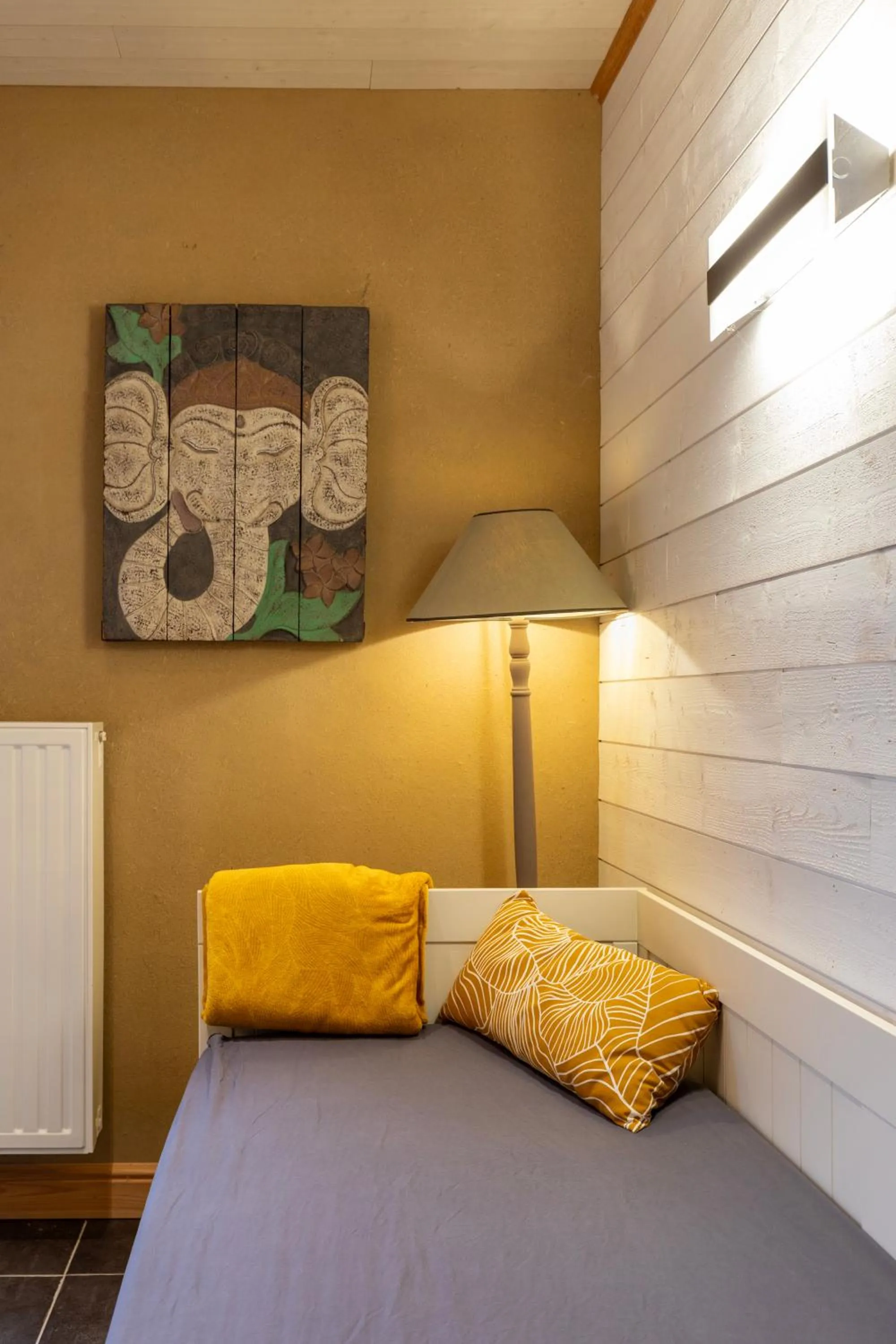 Bed in B&B De Leestjespolder