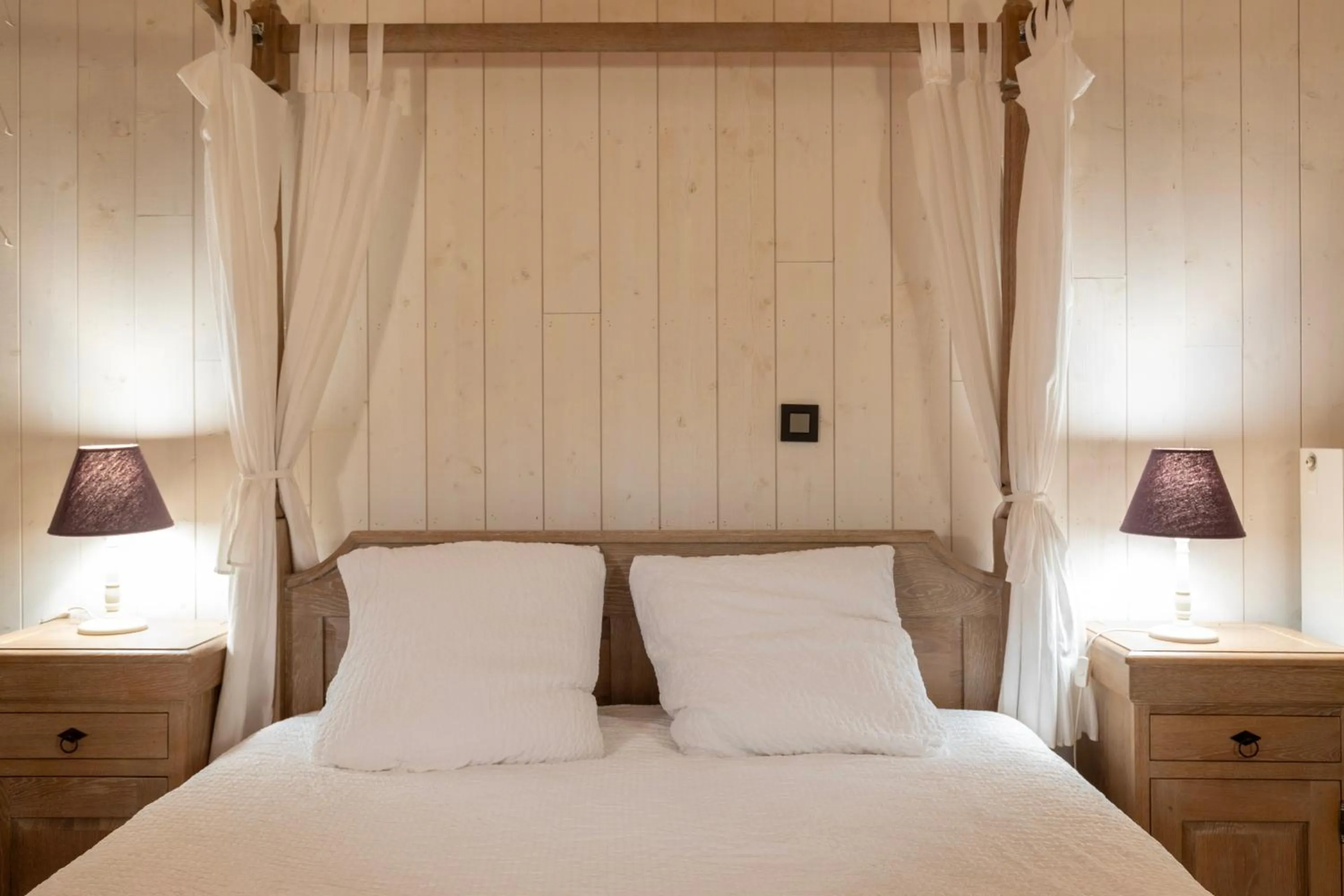 Bed in B&B De Leestjespolder