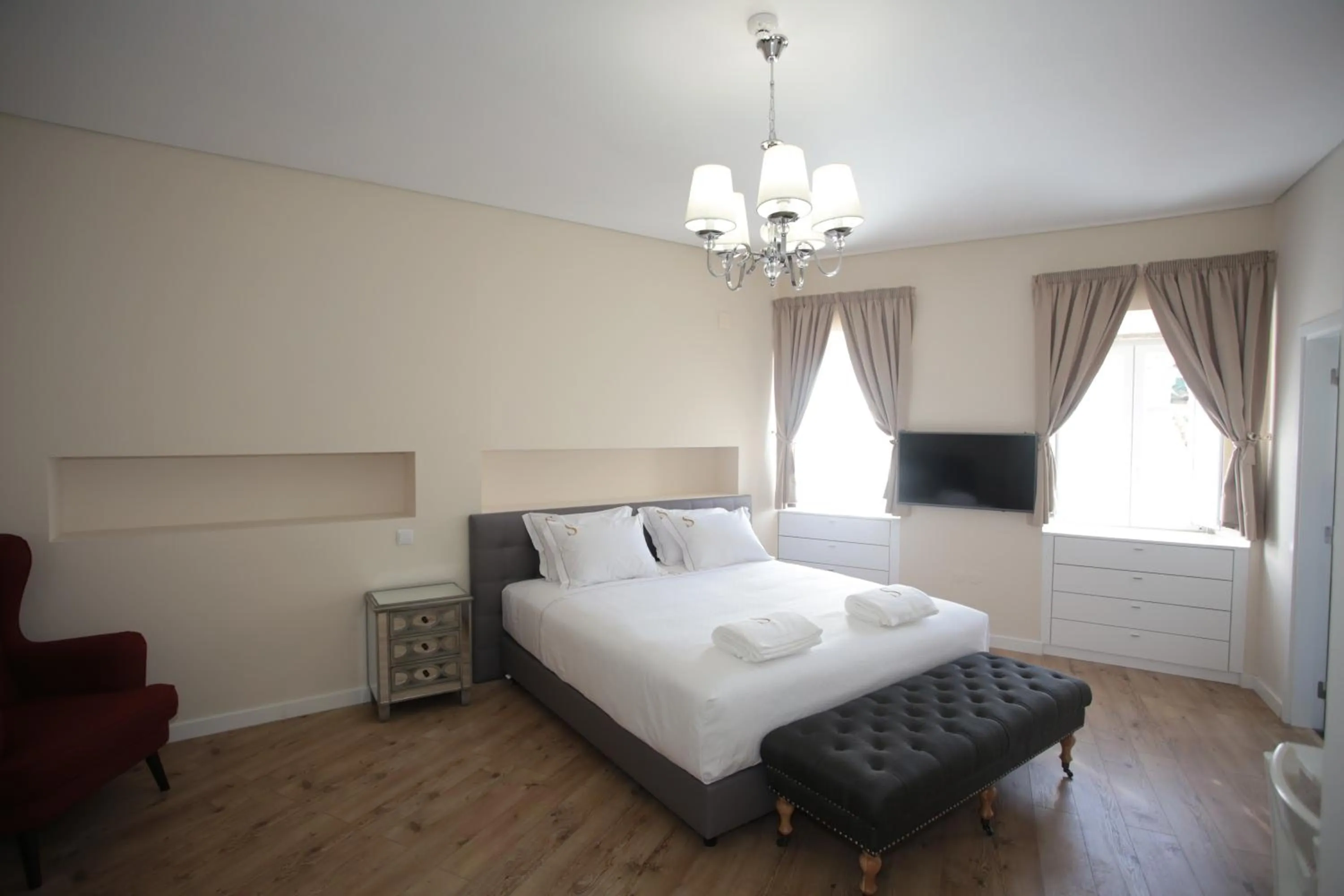 Bed in Suites Guest House