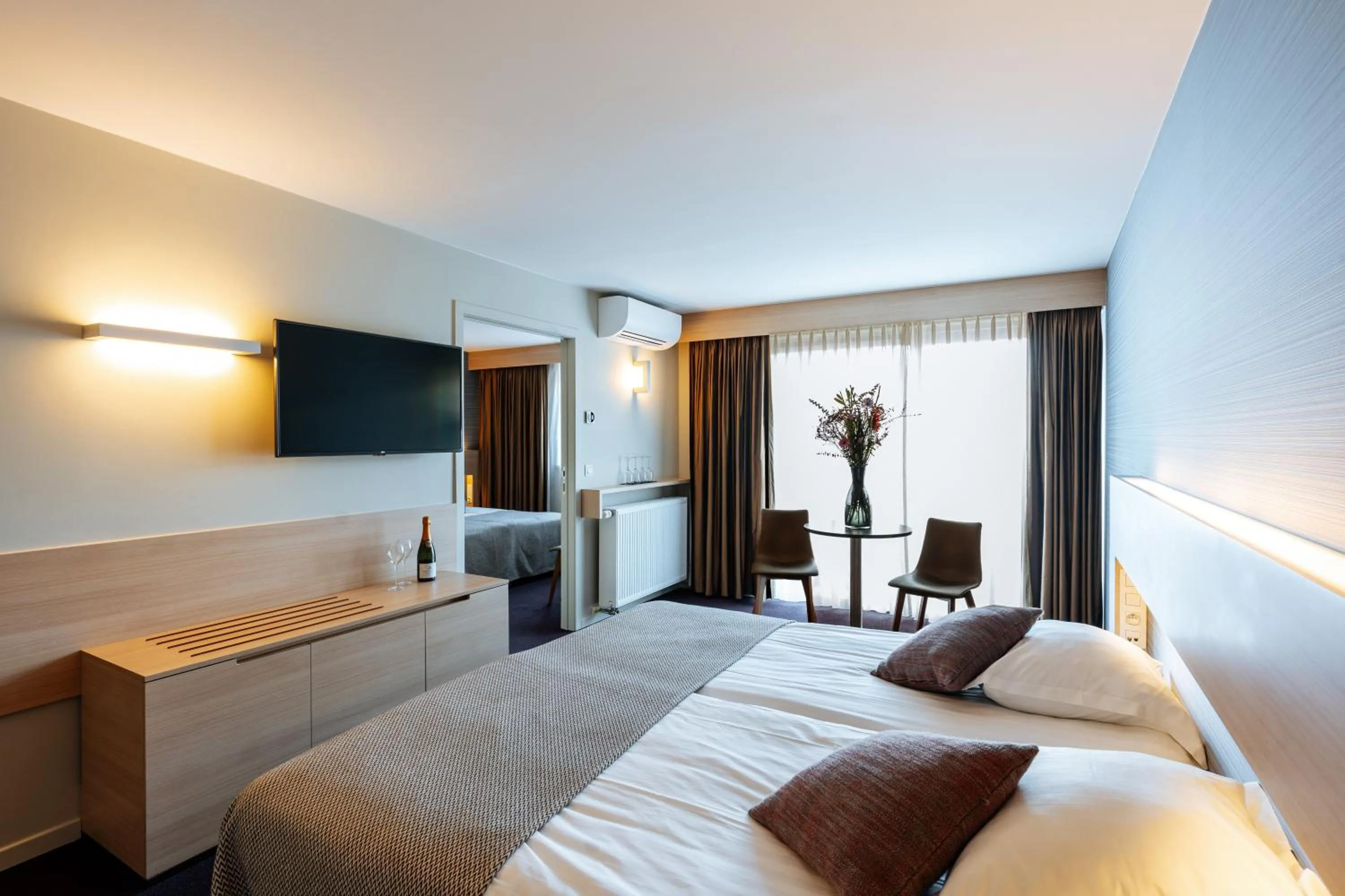 Bedroom, Bed in Cosmopolite Hotel Nieuwpoort-Bad