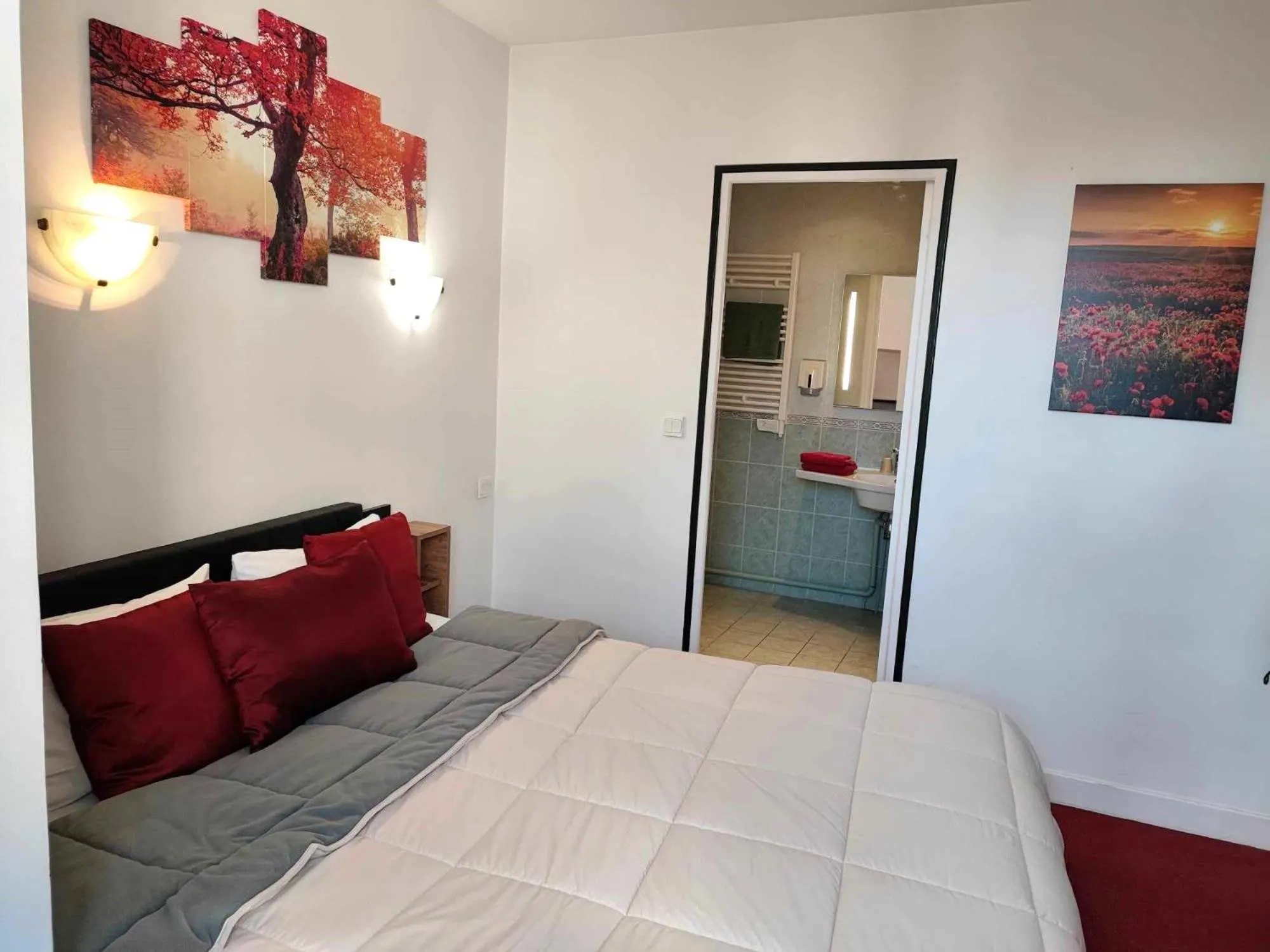 Garden view in Hôtel Jean XXII