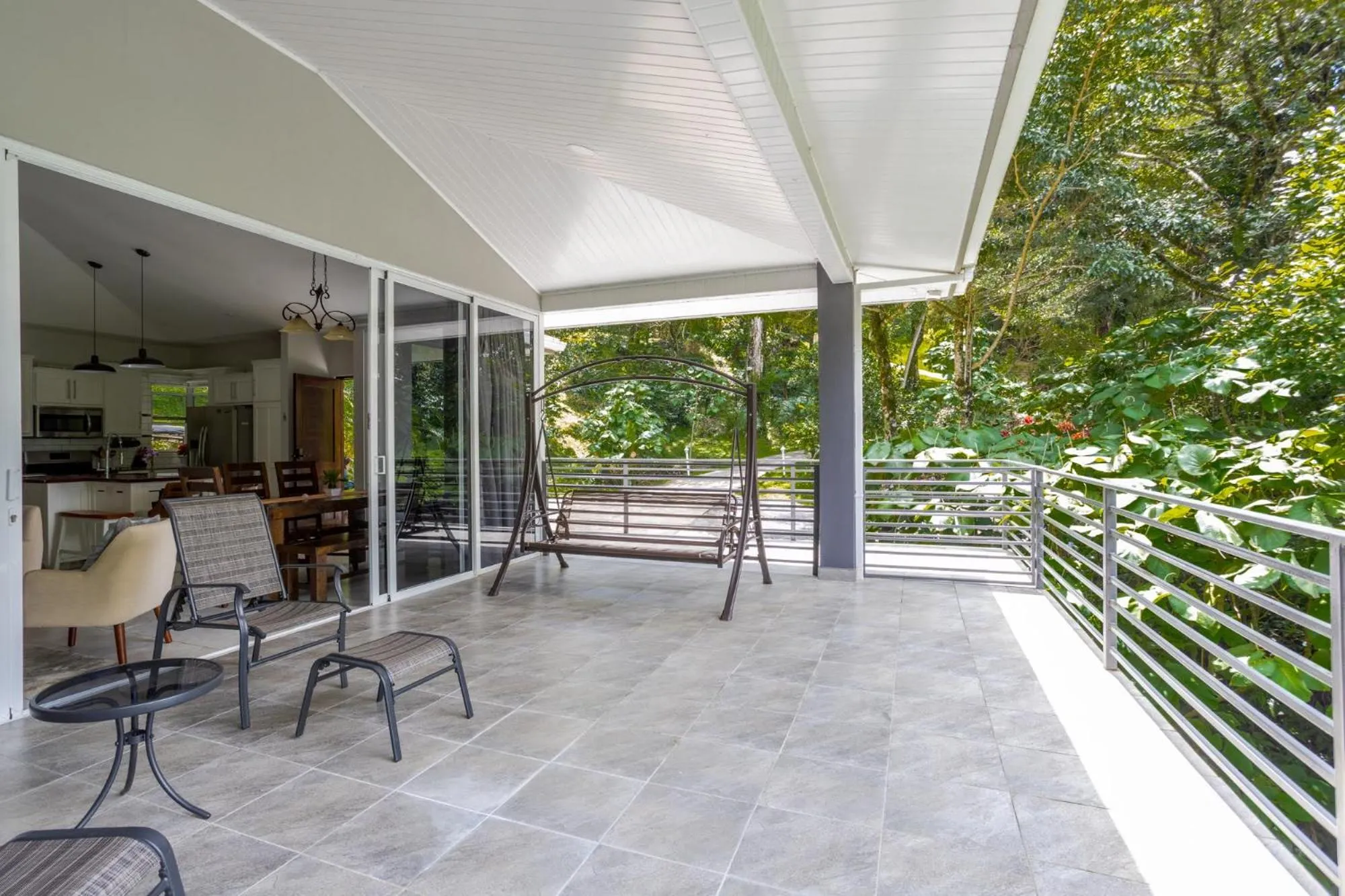 Balcony/Terrace in Coffee Estate Inn