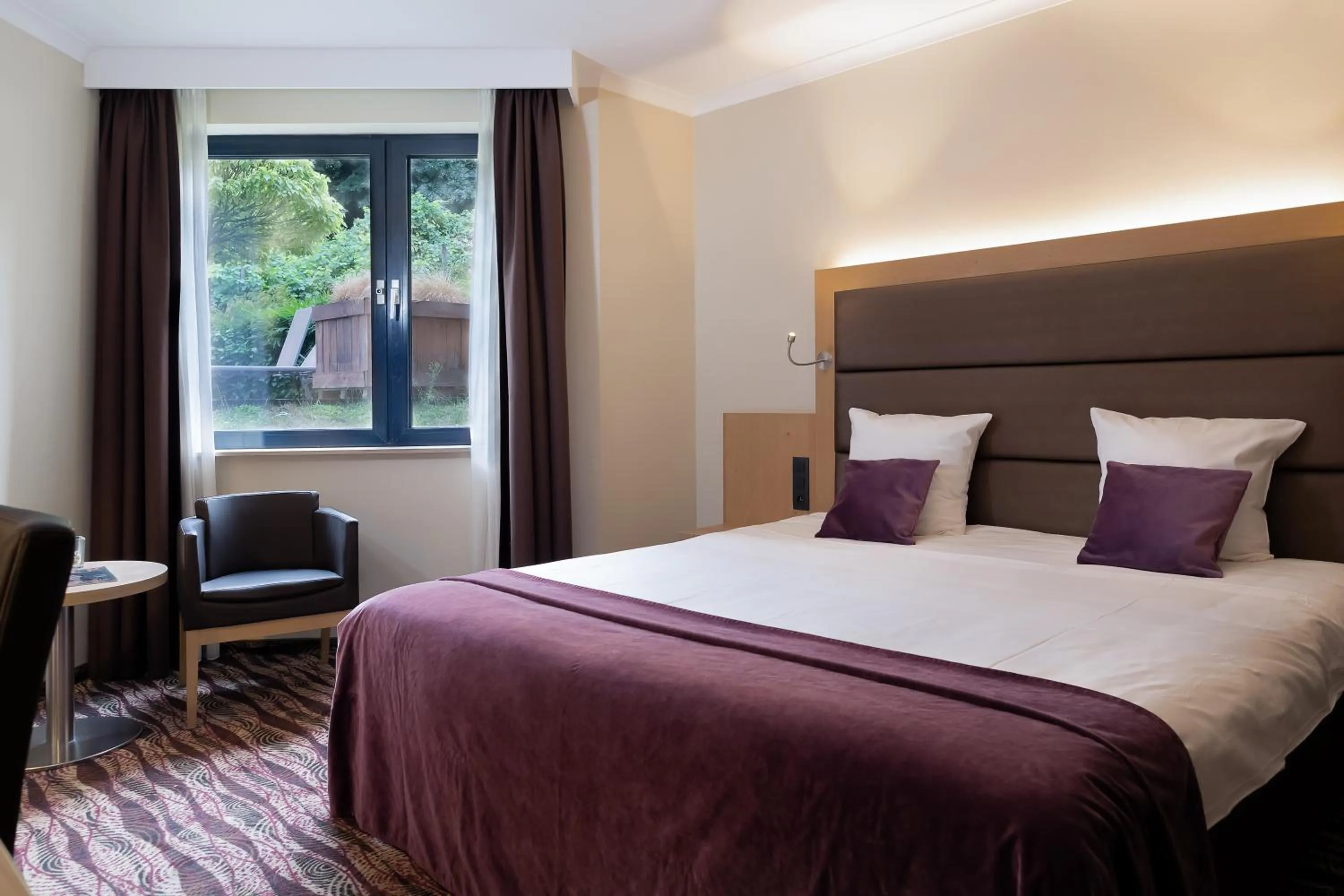 Bed in Hotel Restaurant Van Der Valk Nivelles-Sud