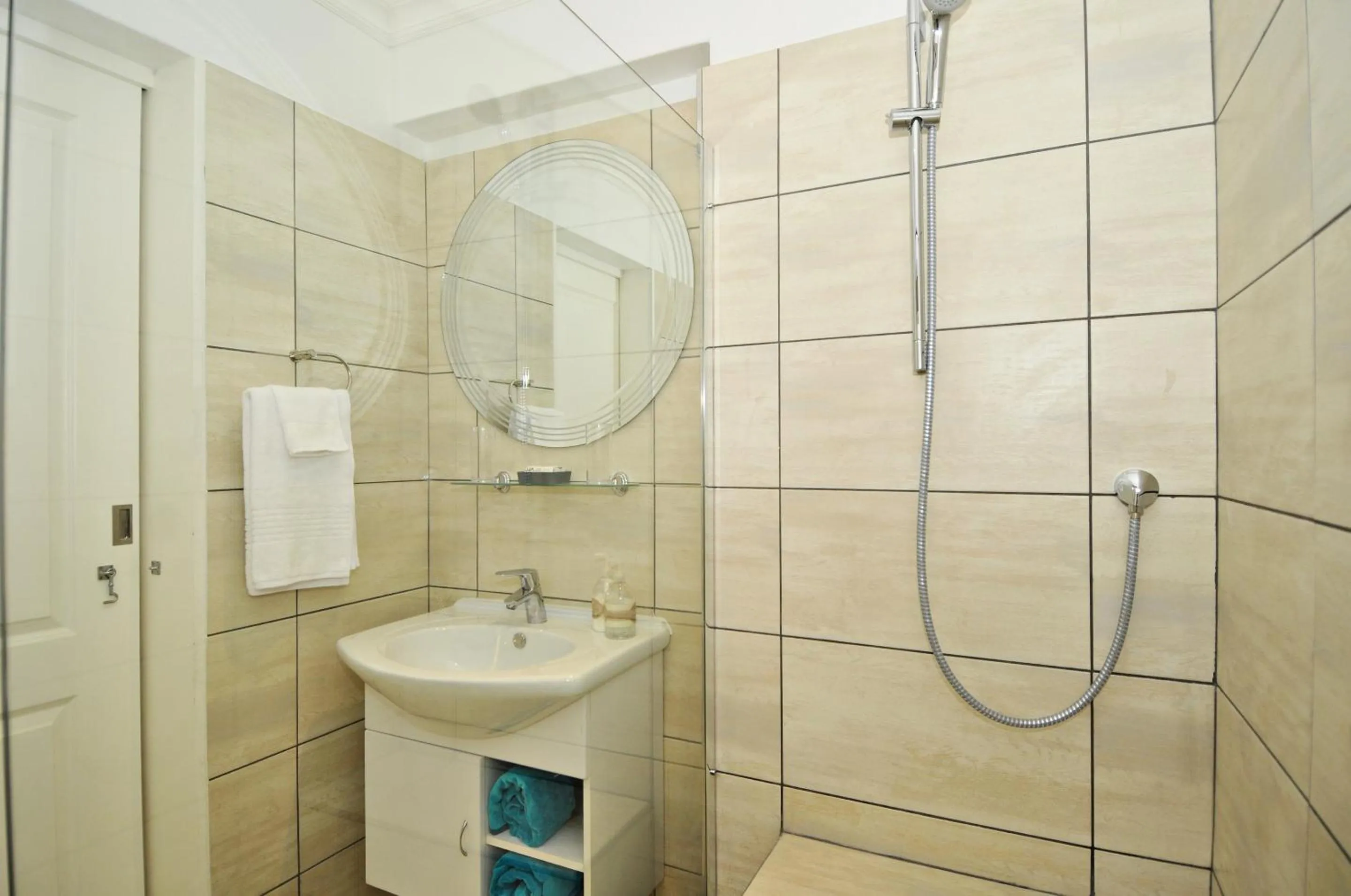 Shower in The Gables Hermanus