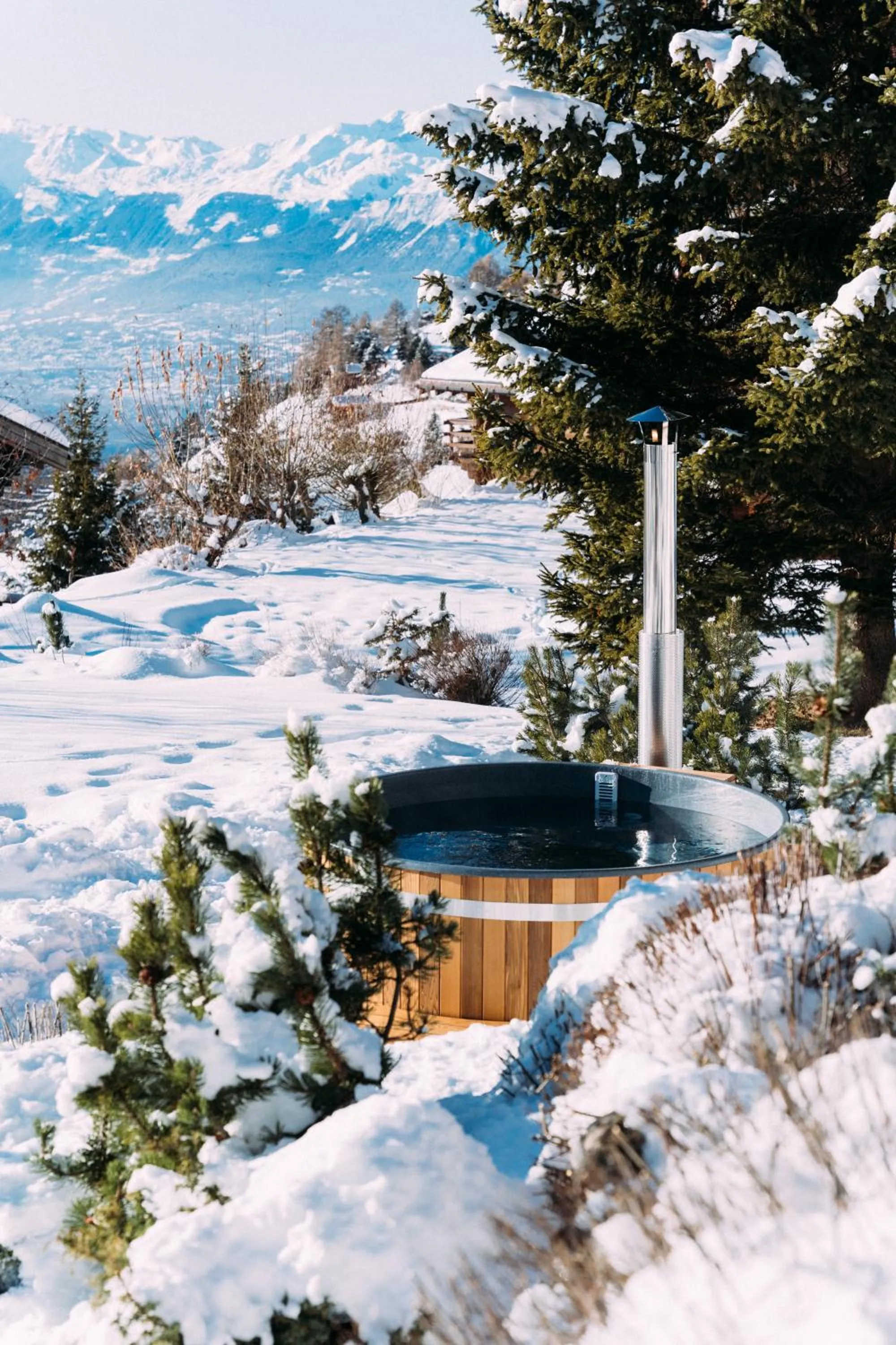 Open Air Bath in Chandolin Boutique Hotel