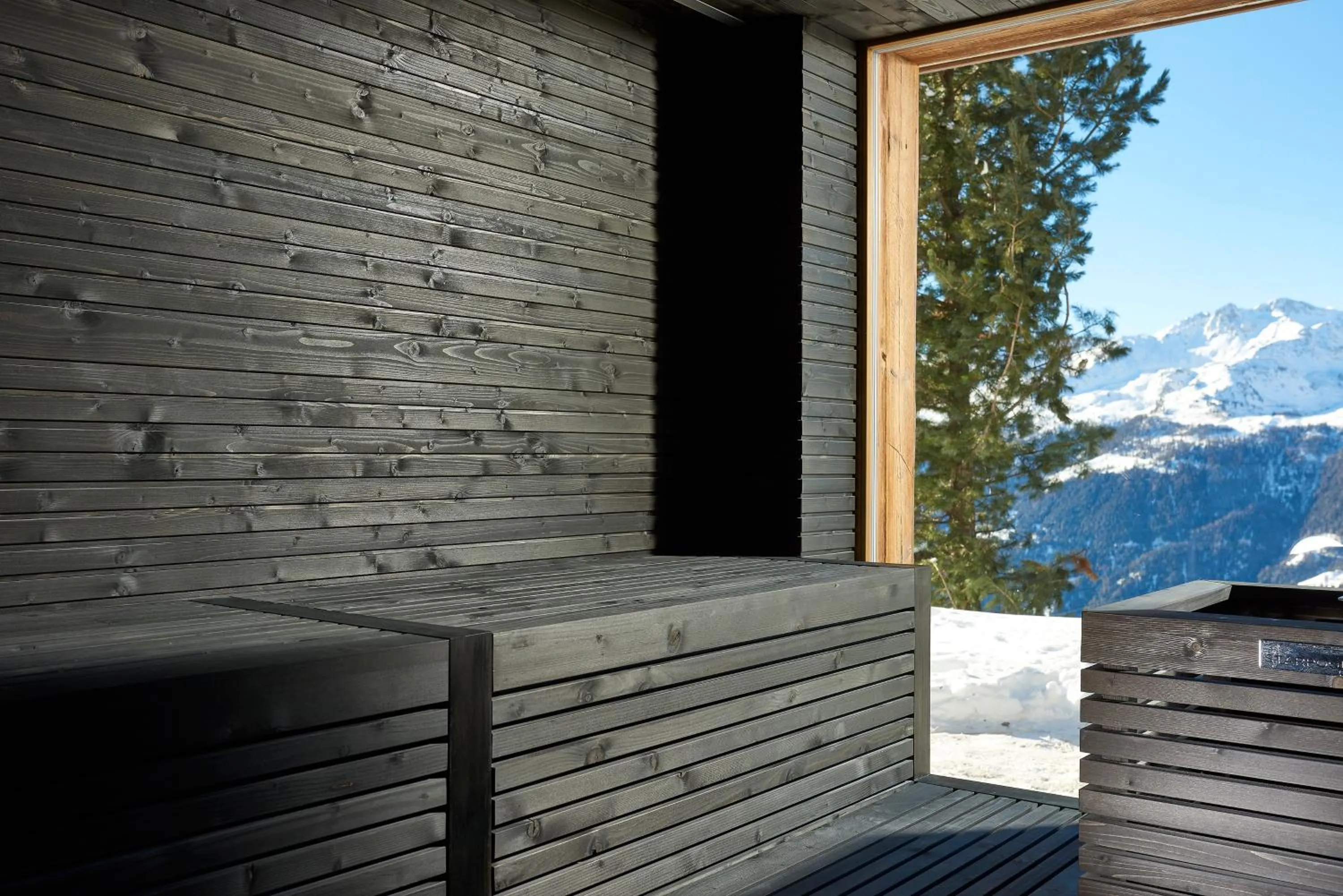 Winter in Chandolin Boutique Hotel