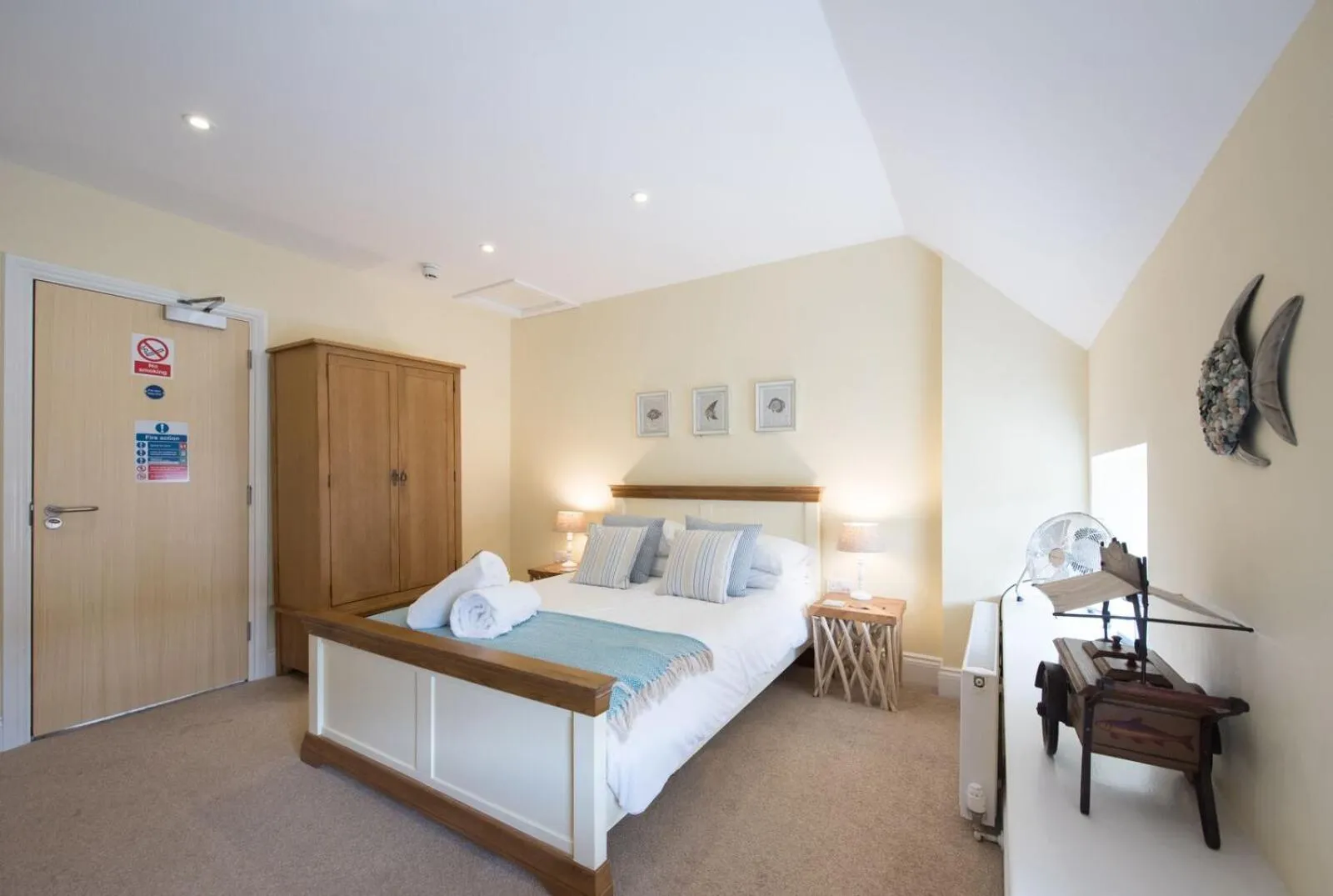 Bed in The Lodge at Broadway