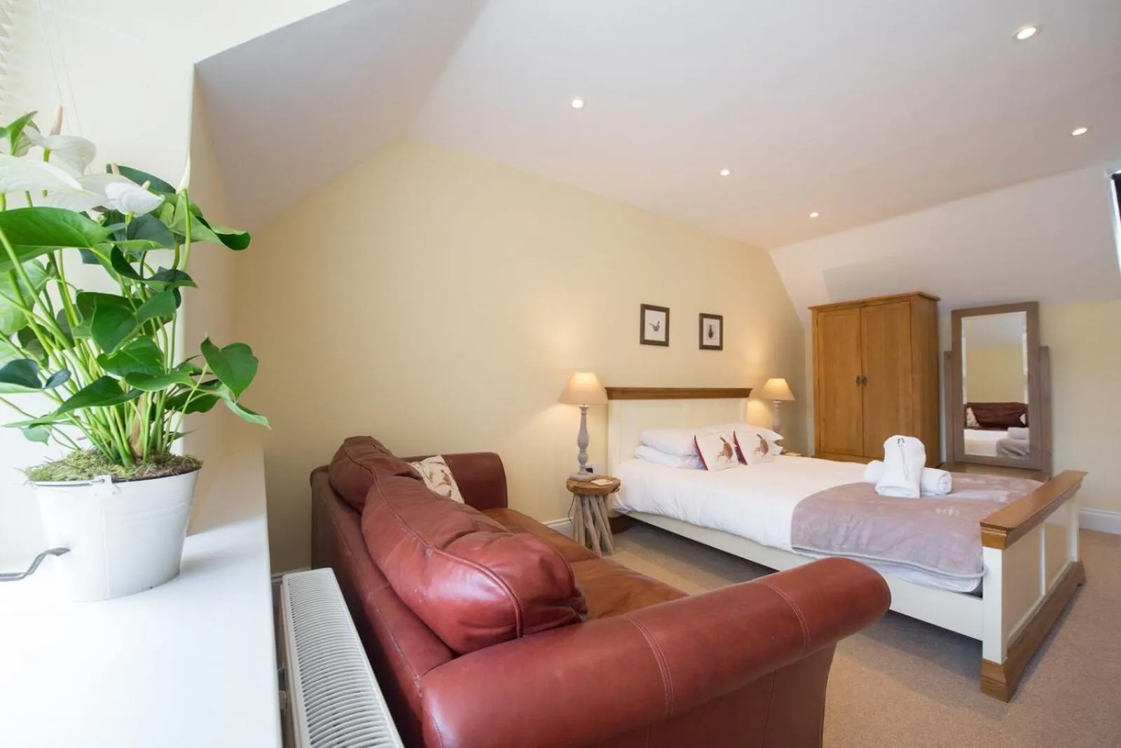 Bed in The Lodge at Broadway