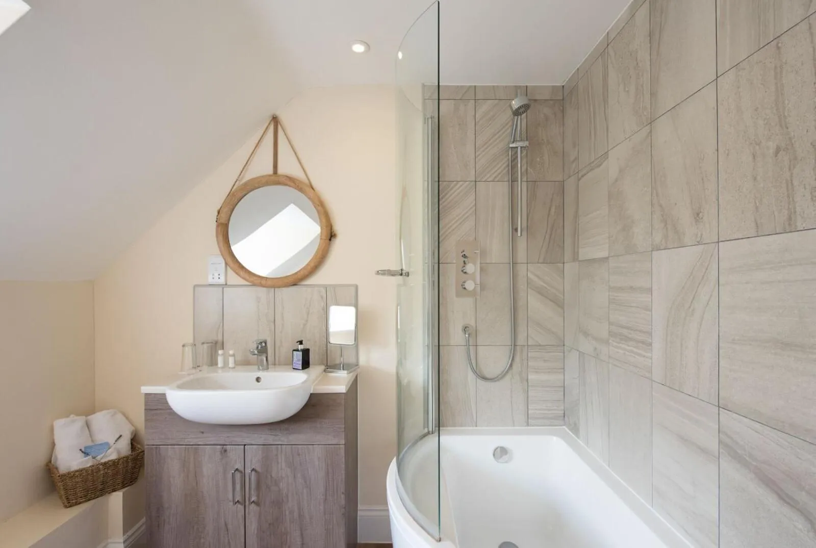 The Lodge at Broadway