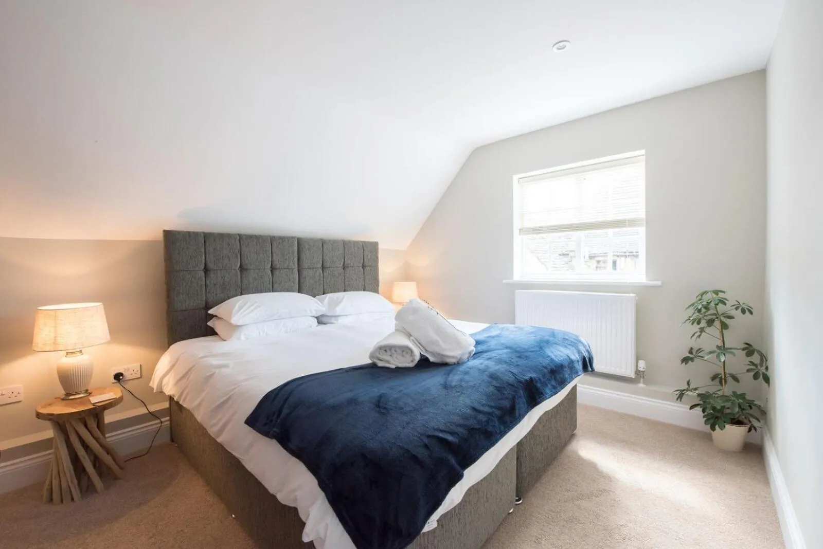 Bed in The Lodge at Broadway