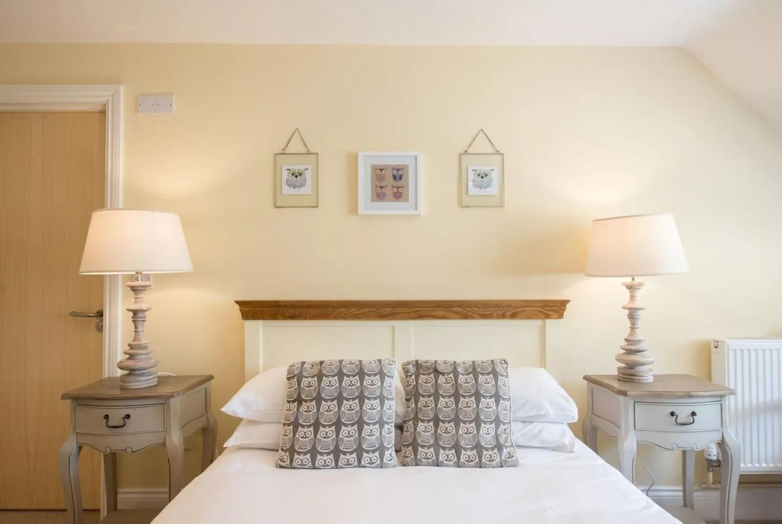 Bed in The Lodge at Broadway