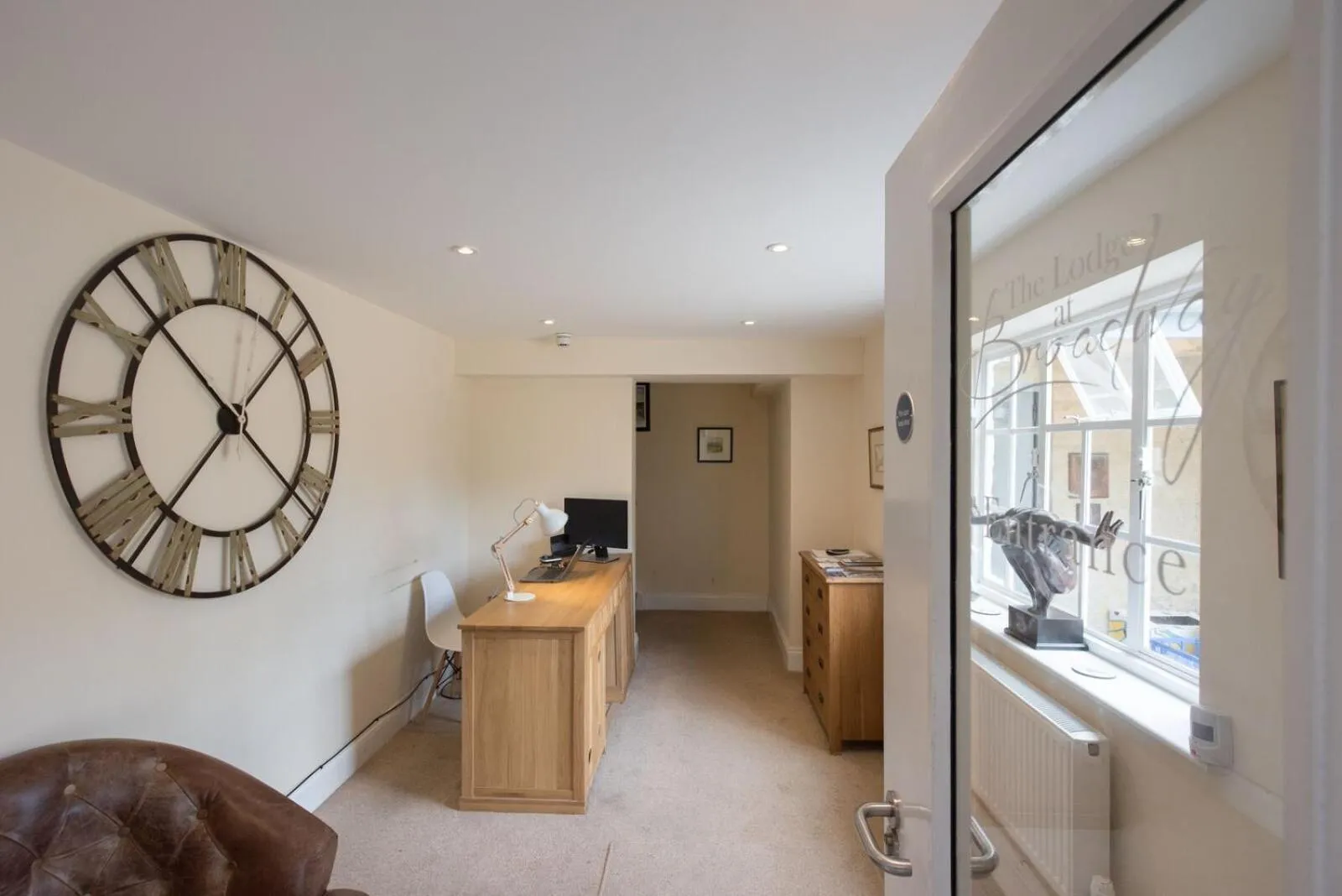 Living room in The Lodge at Broadway