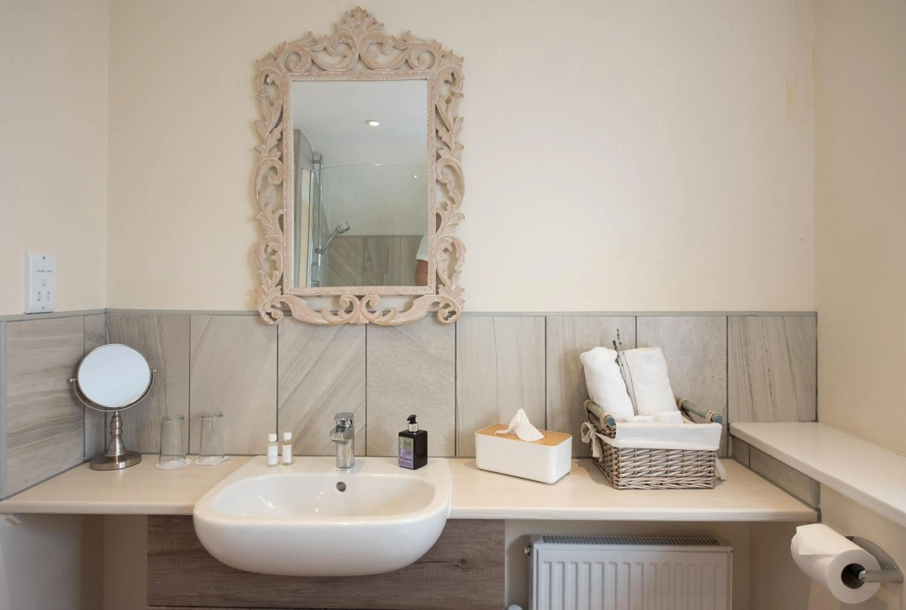 The Lodge at Broadway