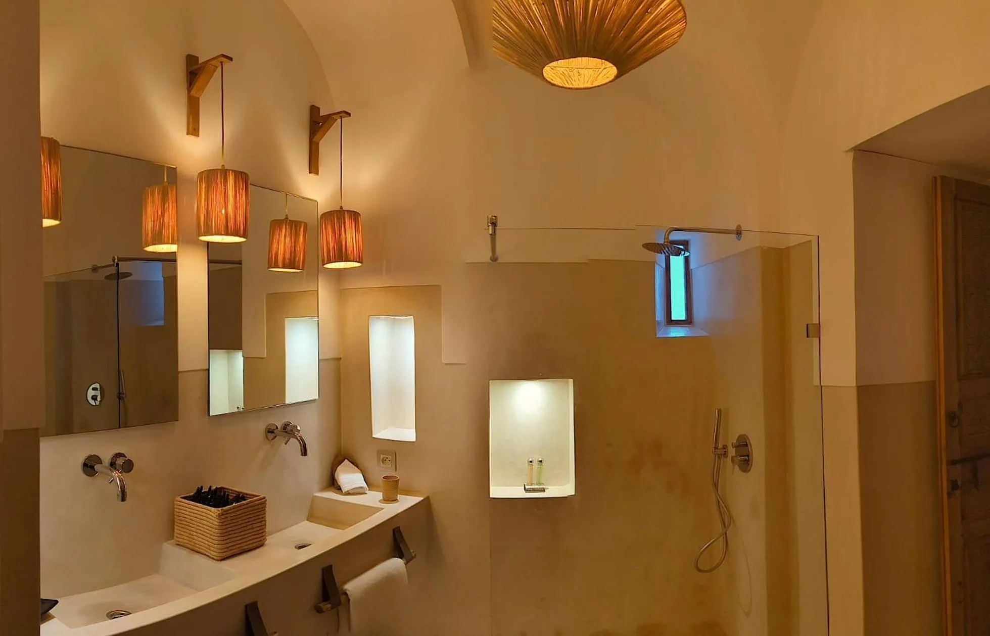 Shower in Riad Jardin Des Sens & Spa
