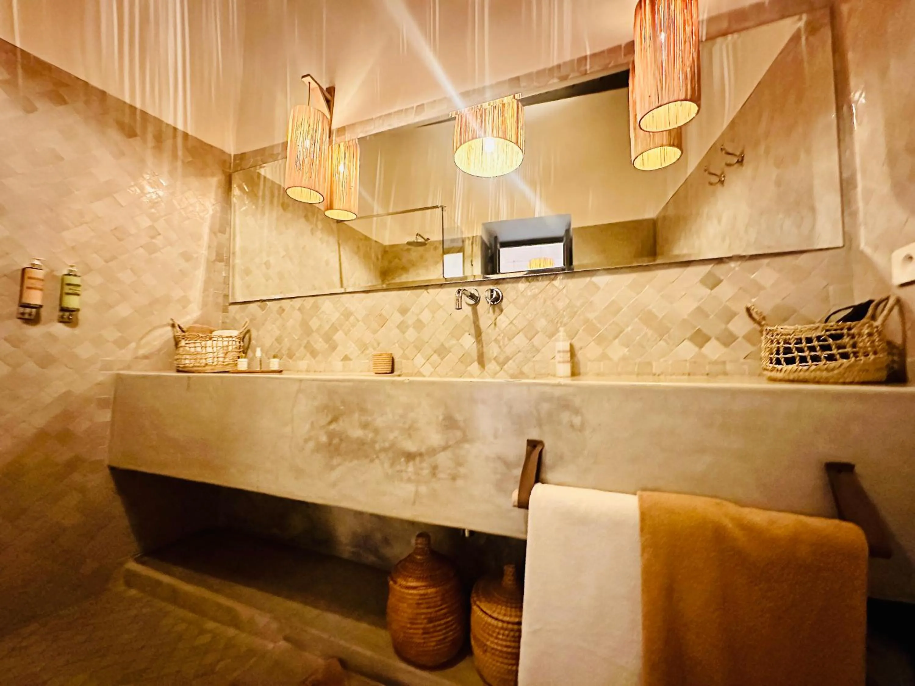 Bathroom in Riad Jardin Des Sens & Spa