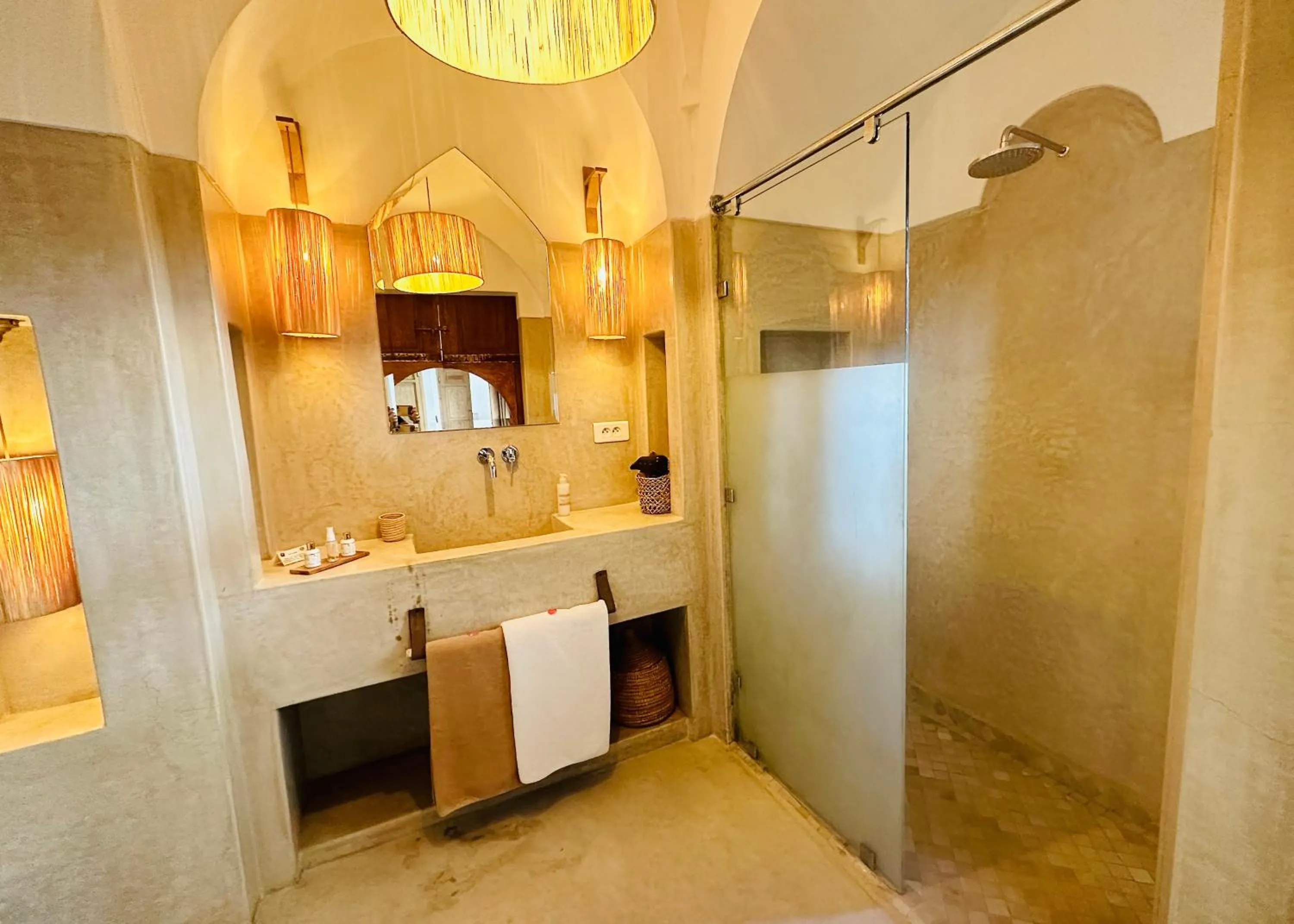 Bathroom in Riad Jardin Des Sens & Spa