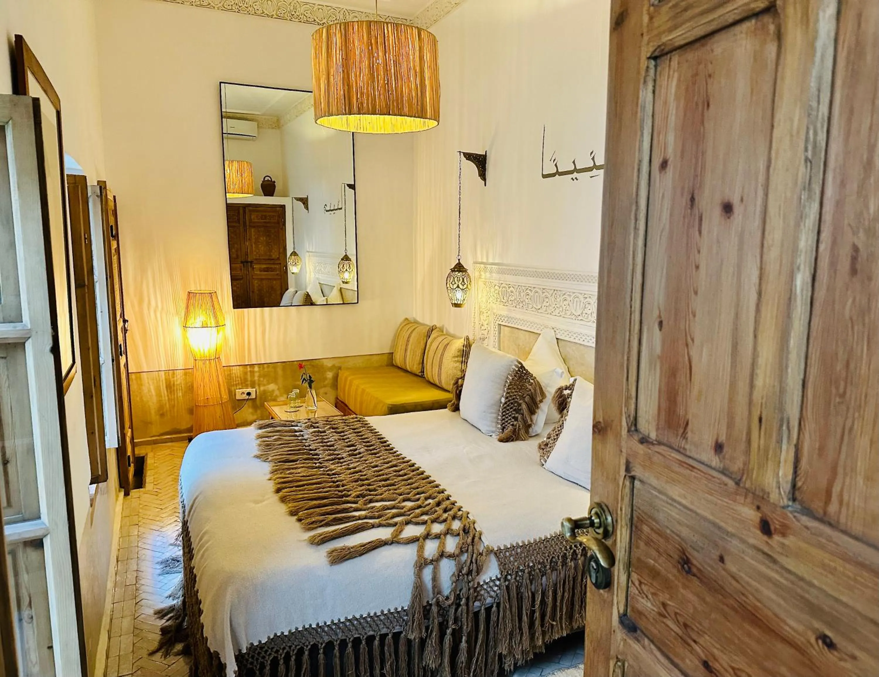 Photo of the whole room, Bed in Riad Jardin Des Sens & Spa