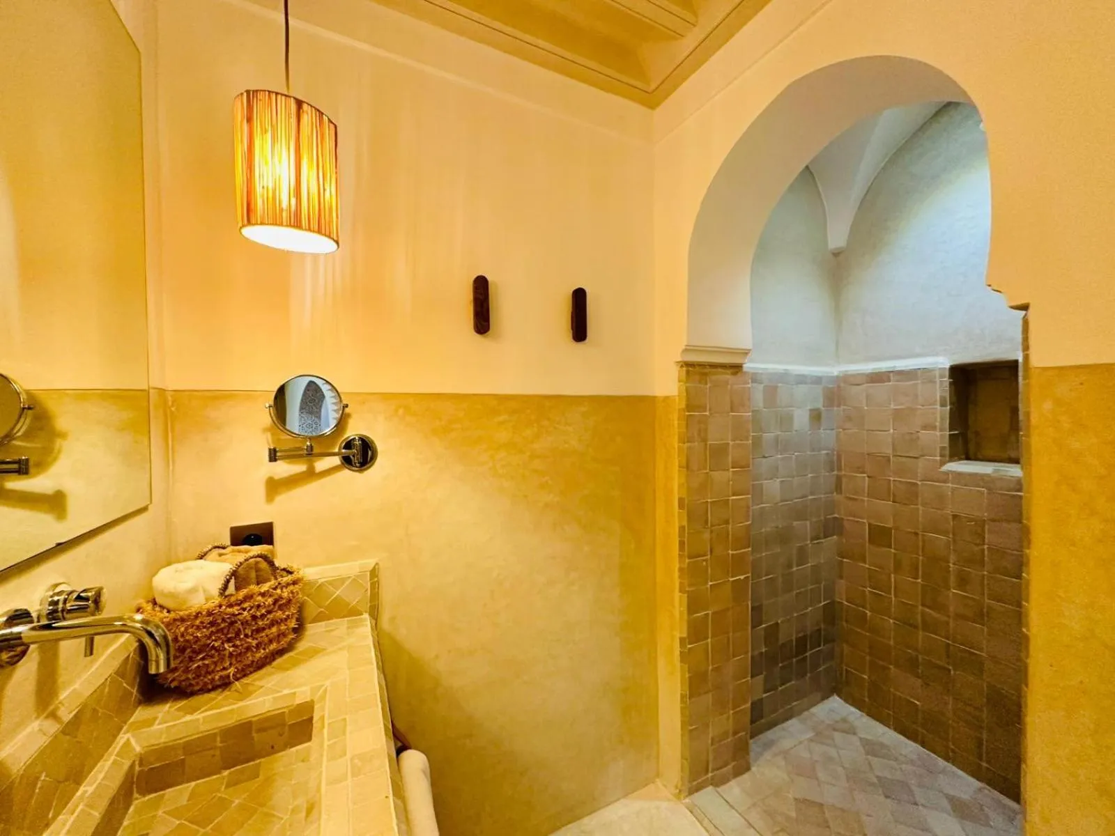 Bathroom in Riad Jardin Des Sens & Spa