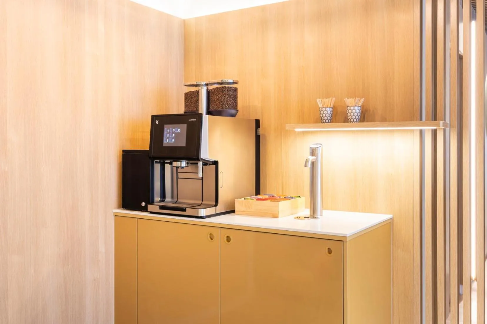 Coffee/tea facilities in Citadines Toison d'Or Brussels