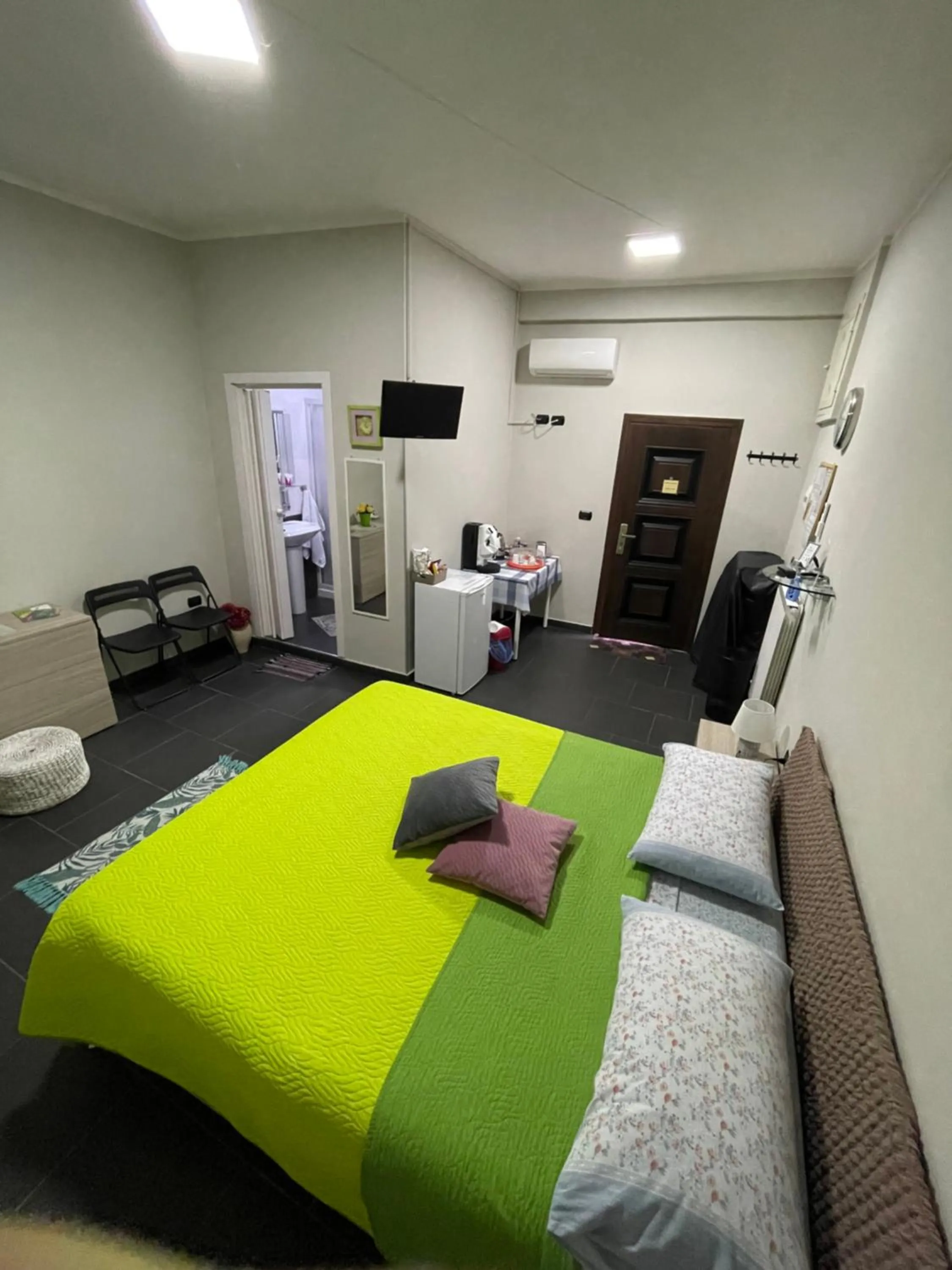 Bed in Tufaro B&B Private Room