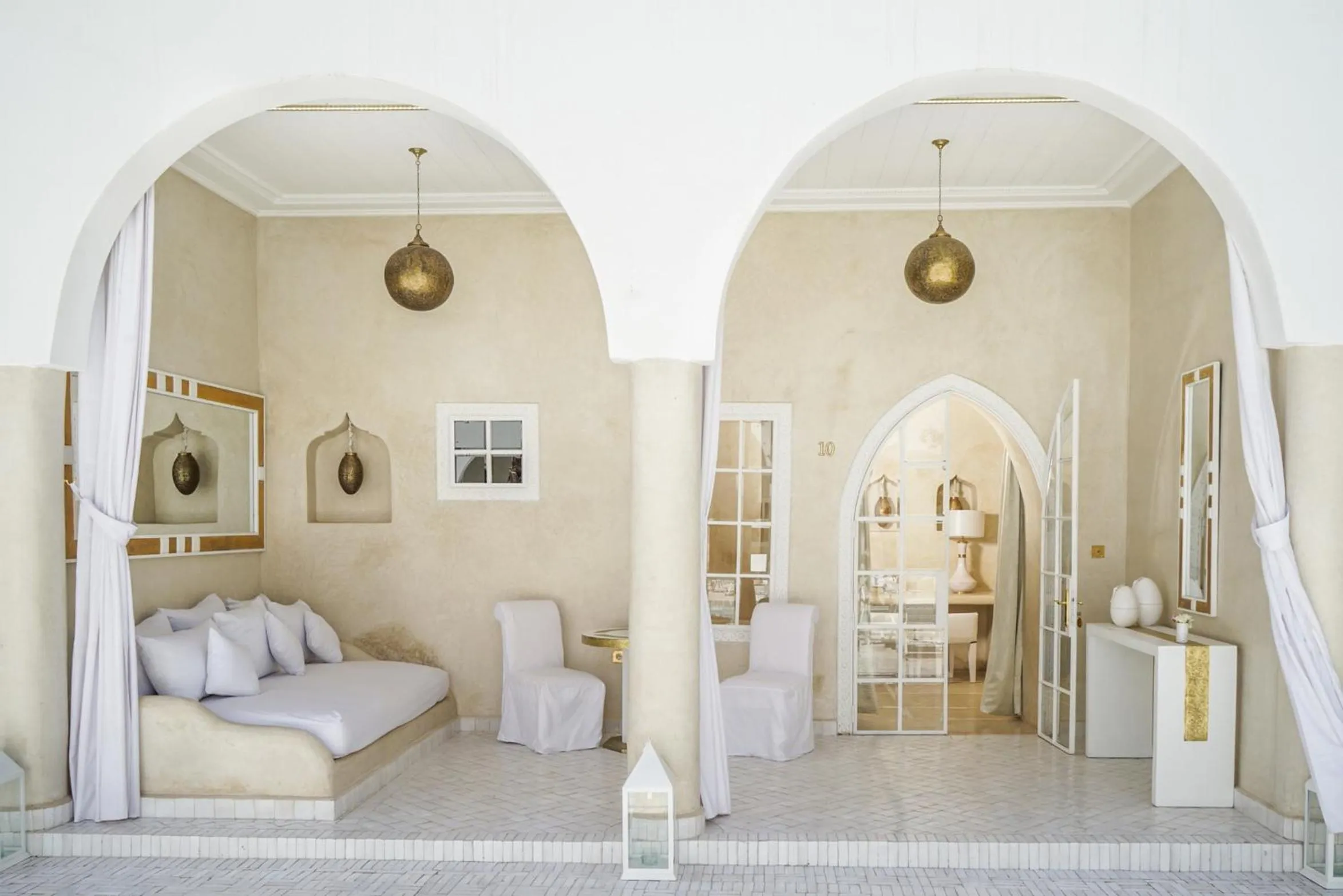 Patio in Riad Palais Blanc & Spa