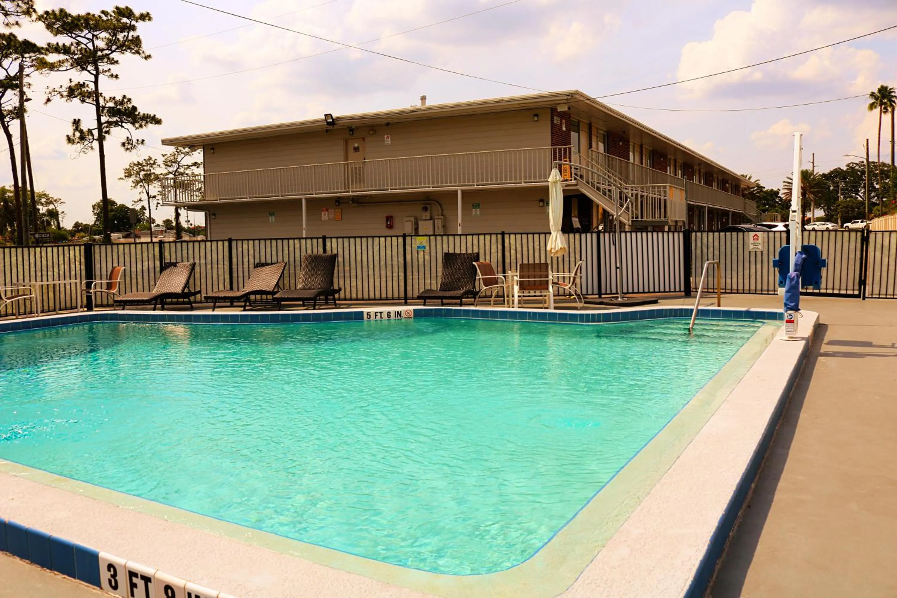 Swimming pool in Magic Key - Near Disney