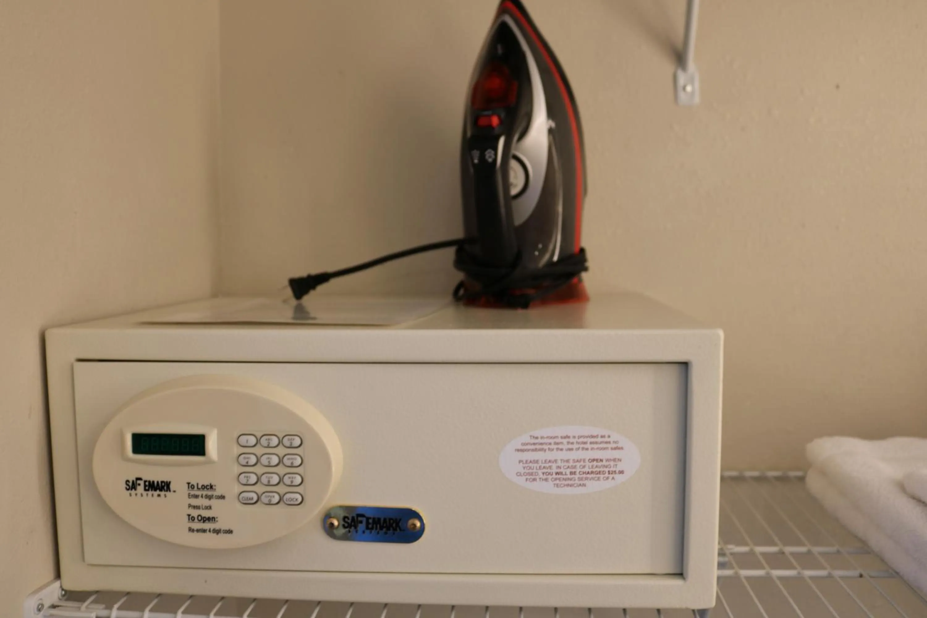 flat iron in Magic Key - Near Disney