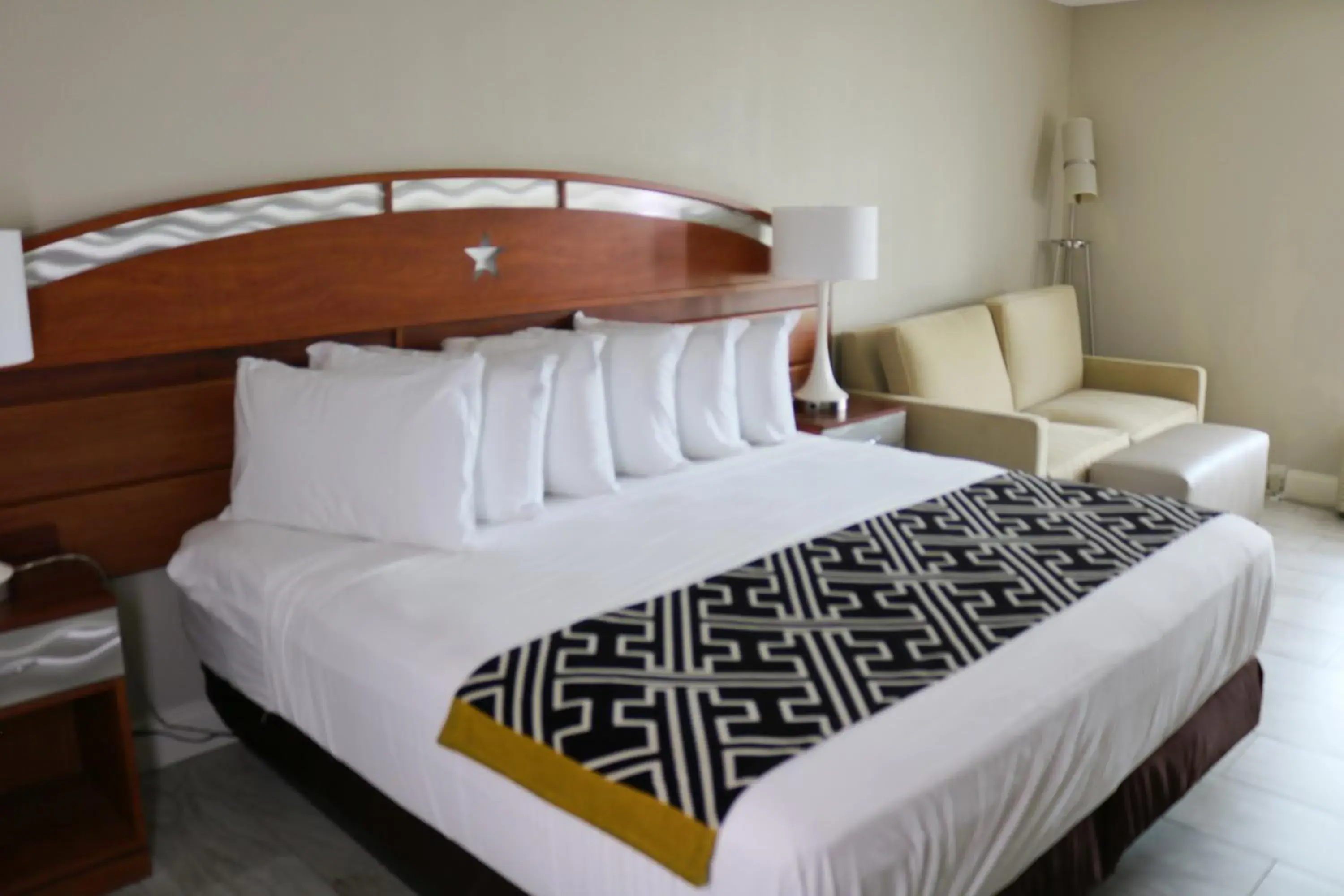 King Room - Disability Access in Magic Key - Near Disney King Room - Disability Access in Magic Key - Near Disney