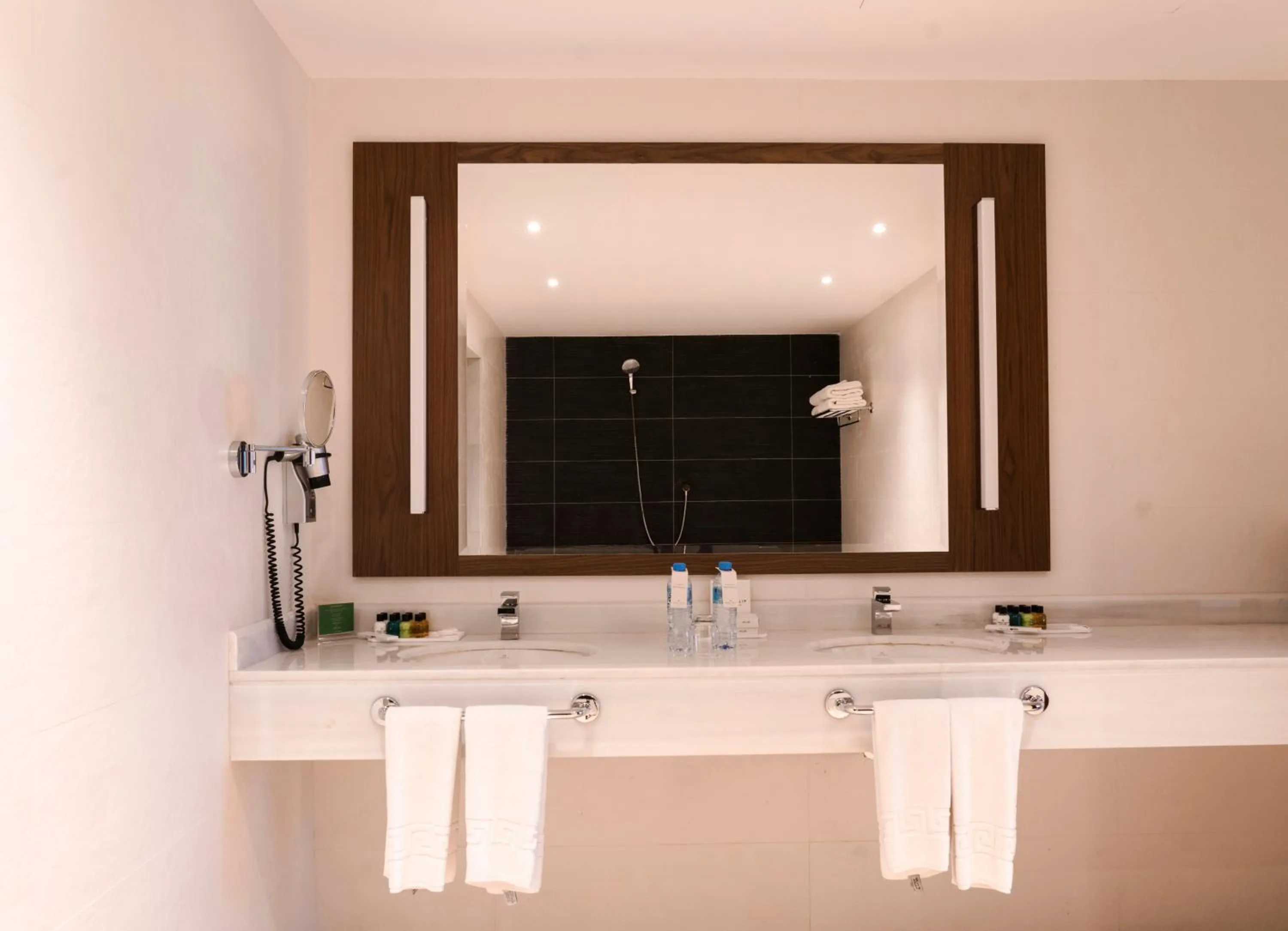 Bathroom in Royal Tulip Skikda