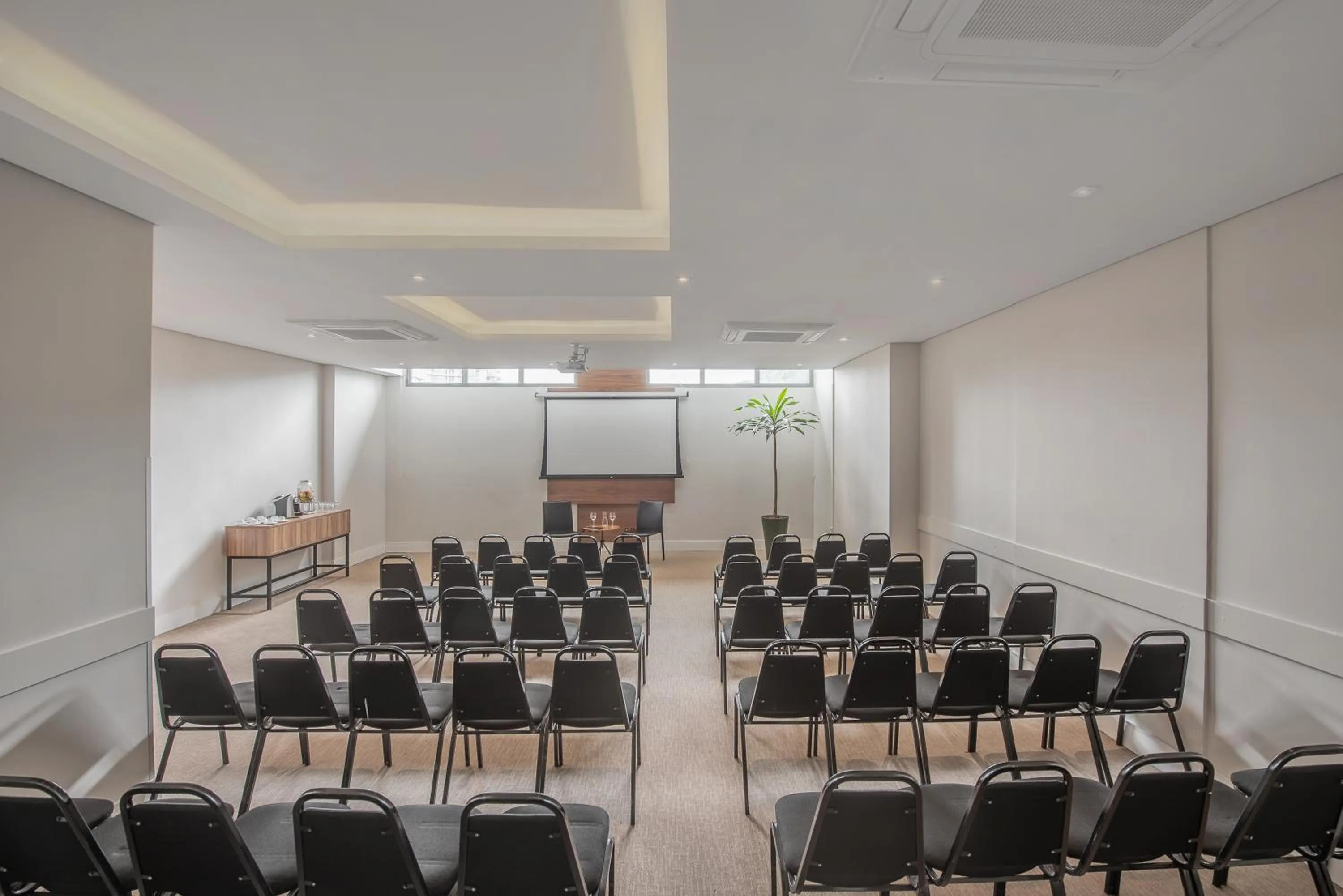 Meeting/conference room in Intercity Curitiba Centro Cívico