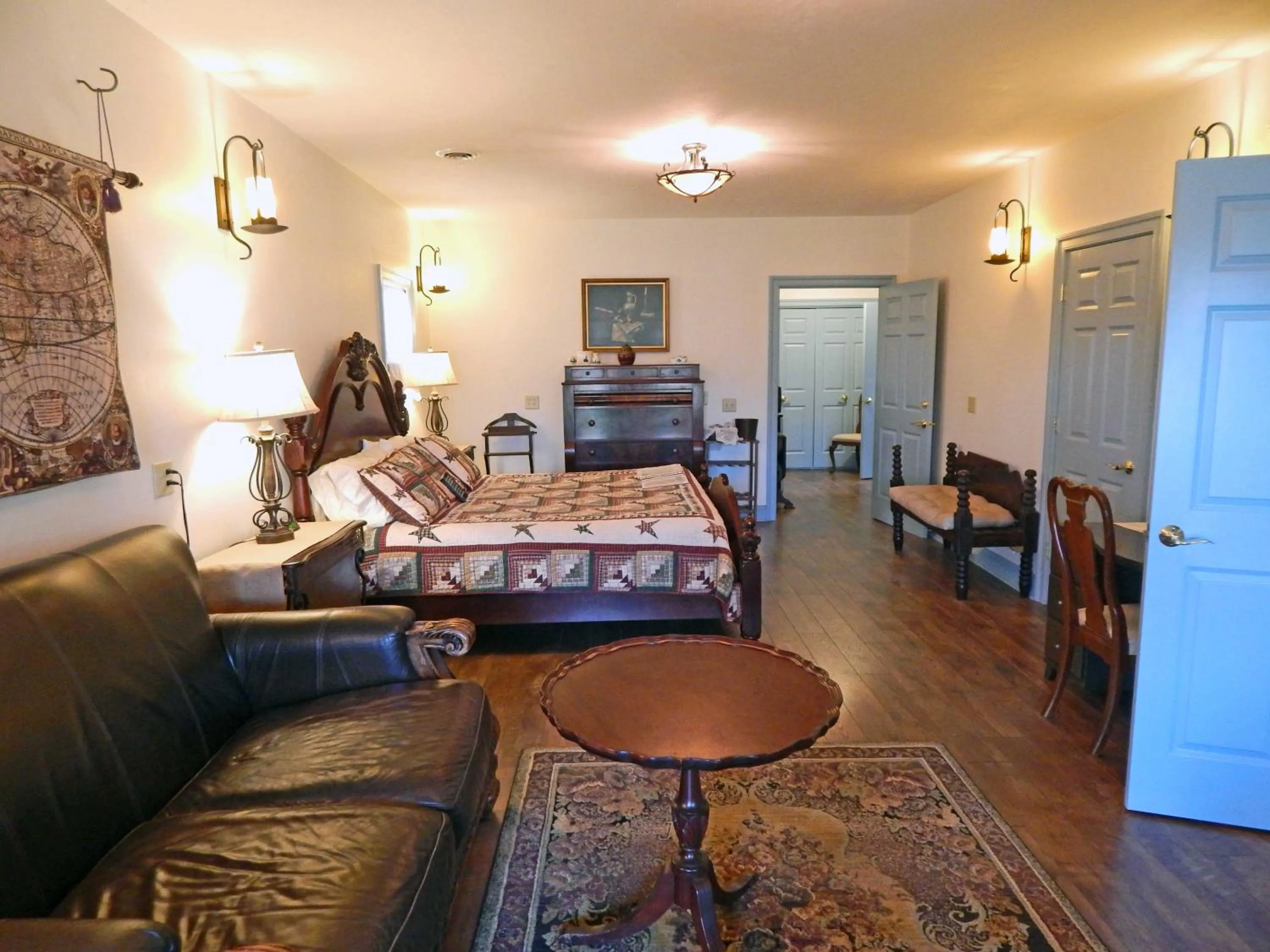 Photo of the whole room, Bed in Gettysburg Battlefield Bed & Breakfast Inn