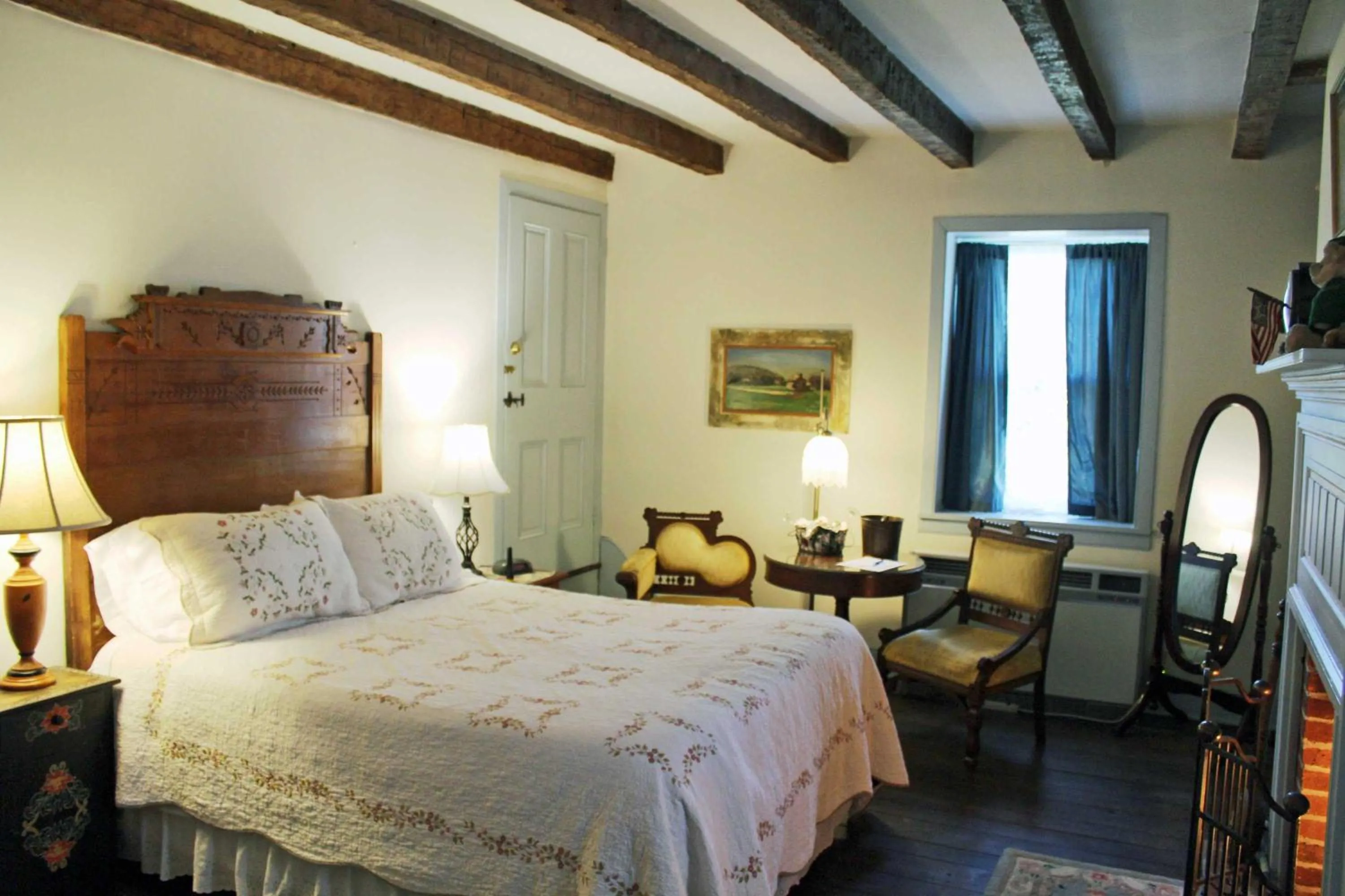 Photo of the whole room, Bed in Gettysburg Battlefield Bed & Breakfast Inn
