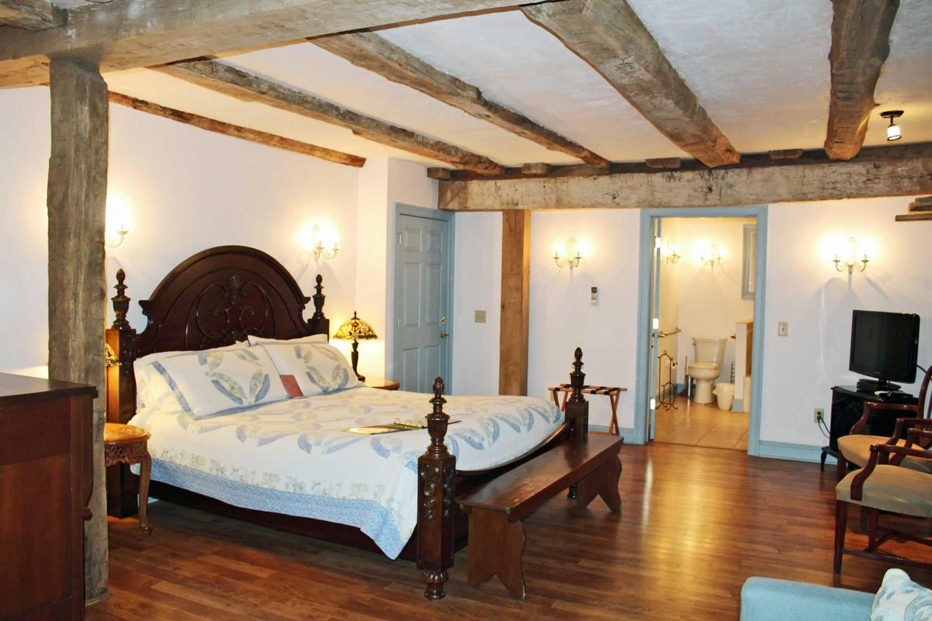 Photo of the whole room, Bed in Gettysburg Battlefield Bed & Breakfast Inn