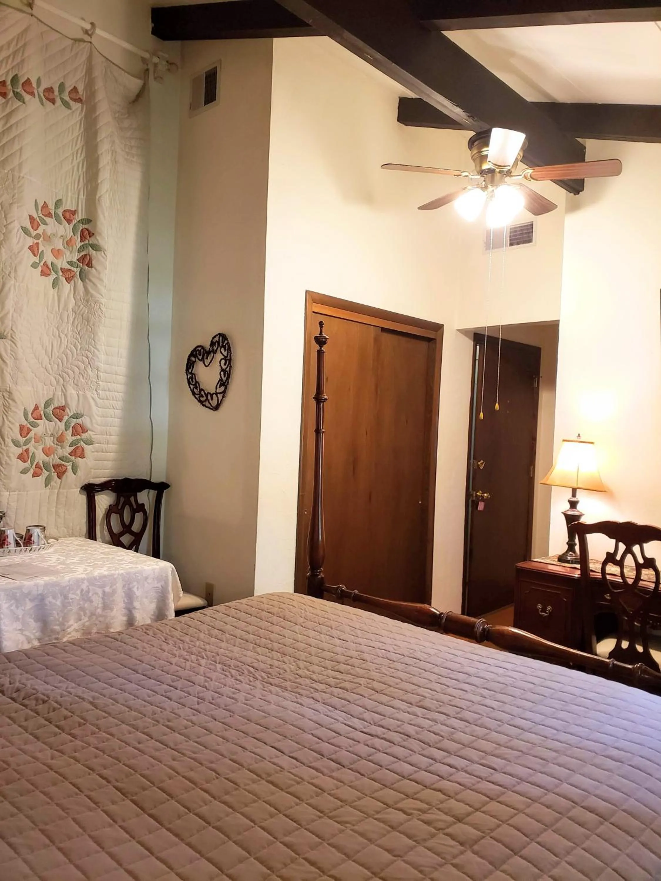 Bed in Gettysburg Battlefield Bed & Breakfast Inn