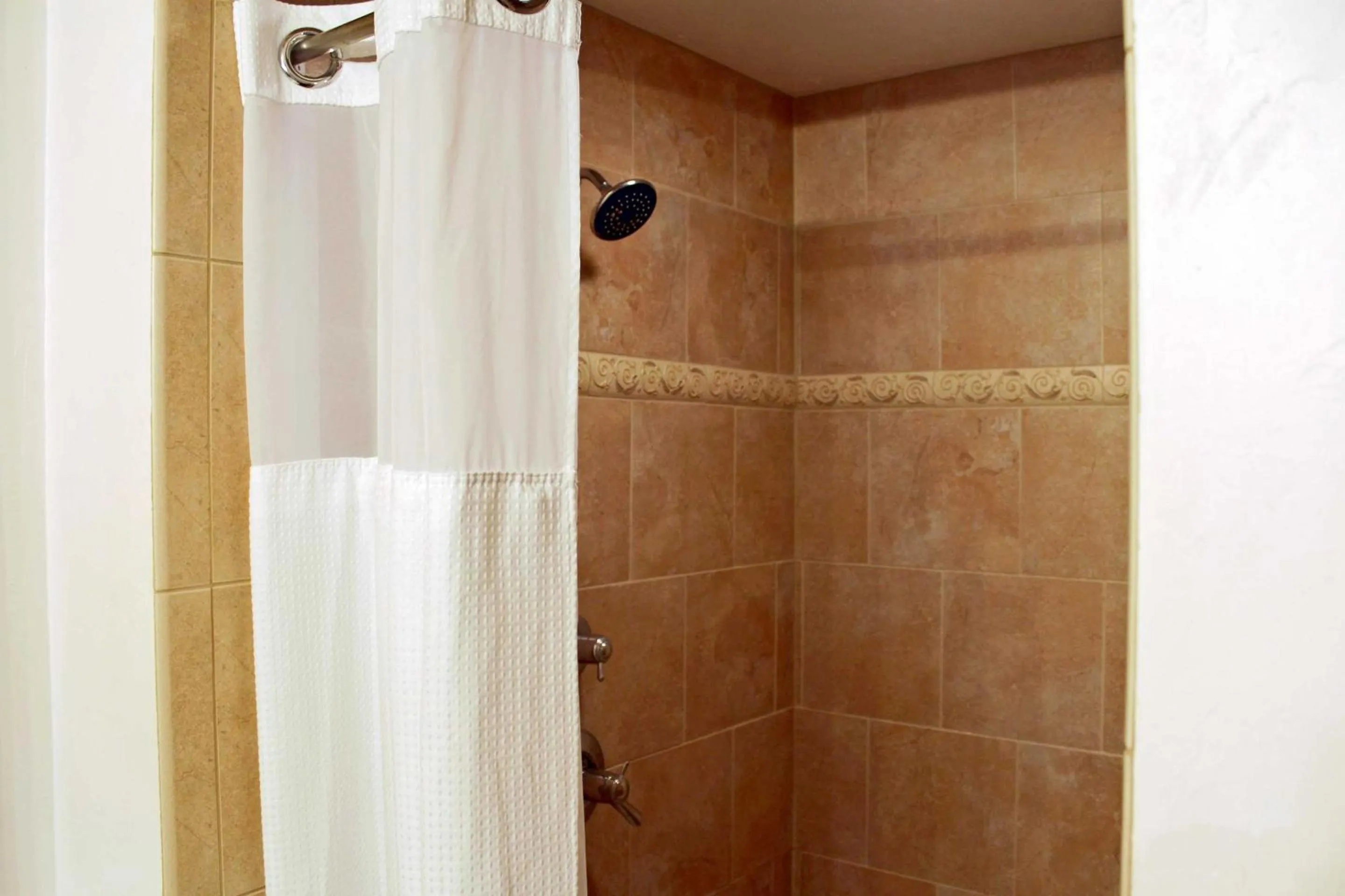 Shower in Gettysburg Battlefield Bed & Breakfast Inn
