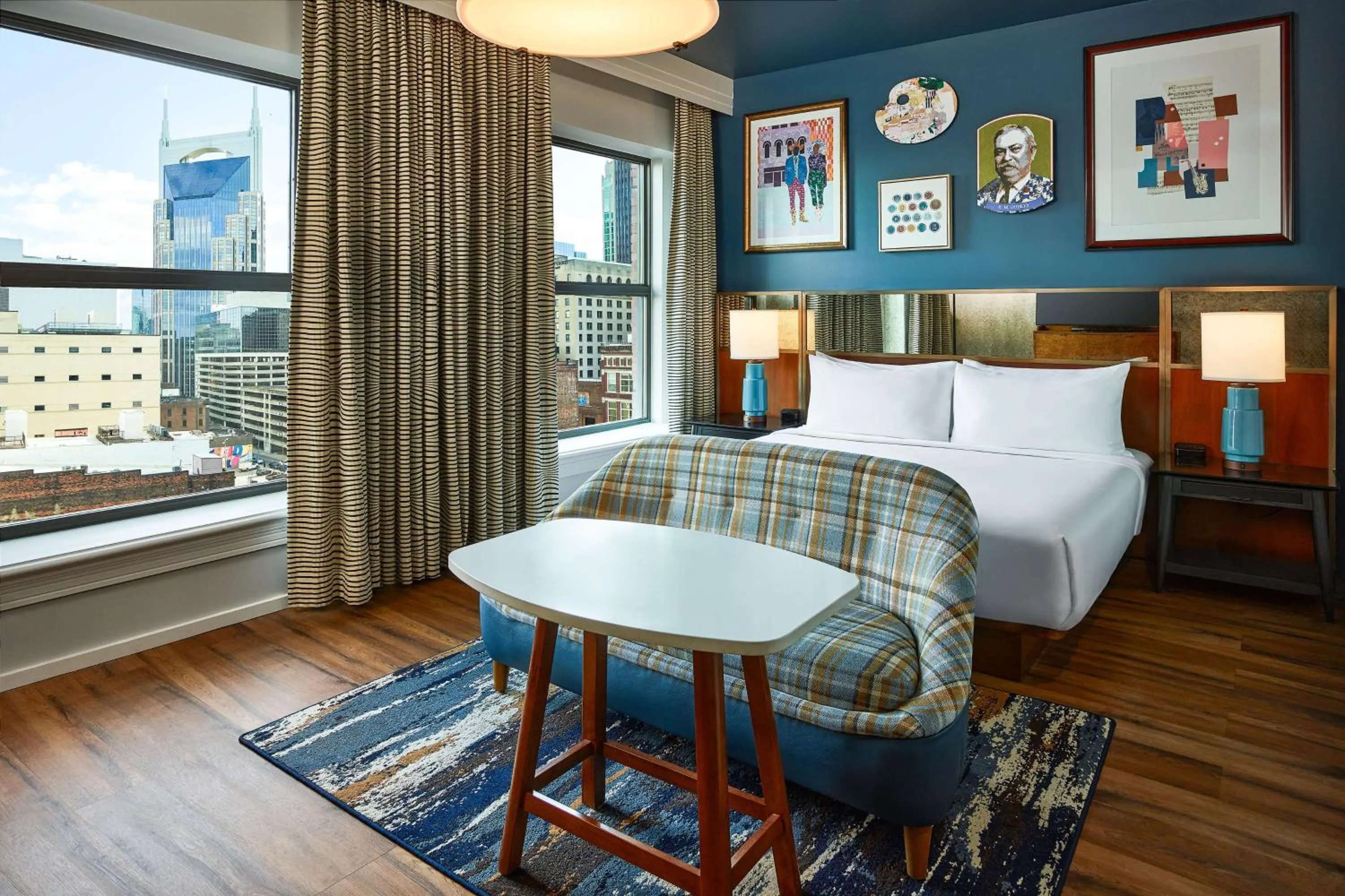 Living room, Bed in The Bankers Alley Hotel Nashville, Tapestry Collection by Hilton