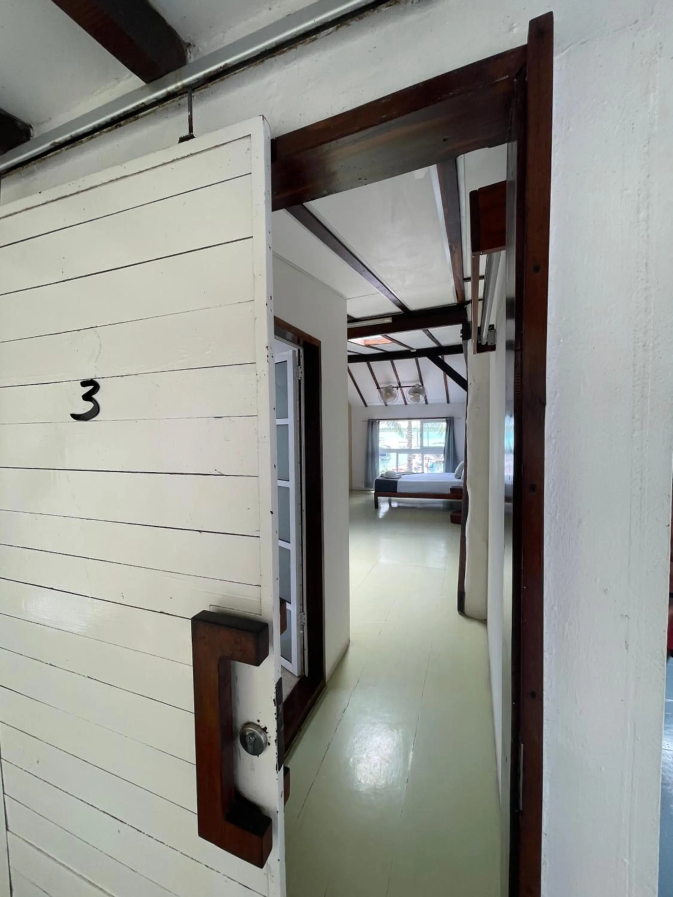Shower in The Yak Lake House - Hostal Bacalar