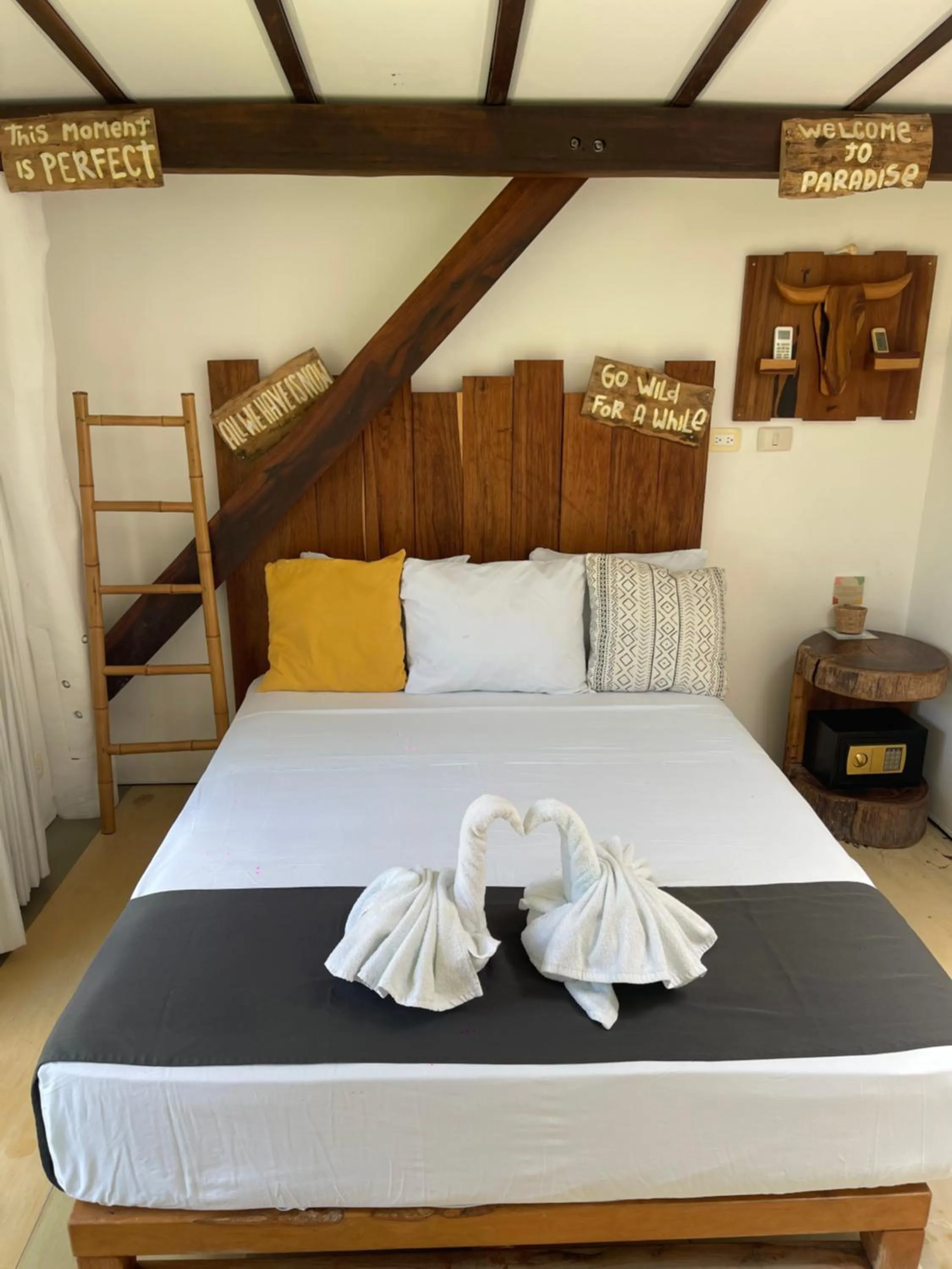 Bed in The Yak Lake House - Hostal Bacalar