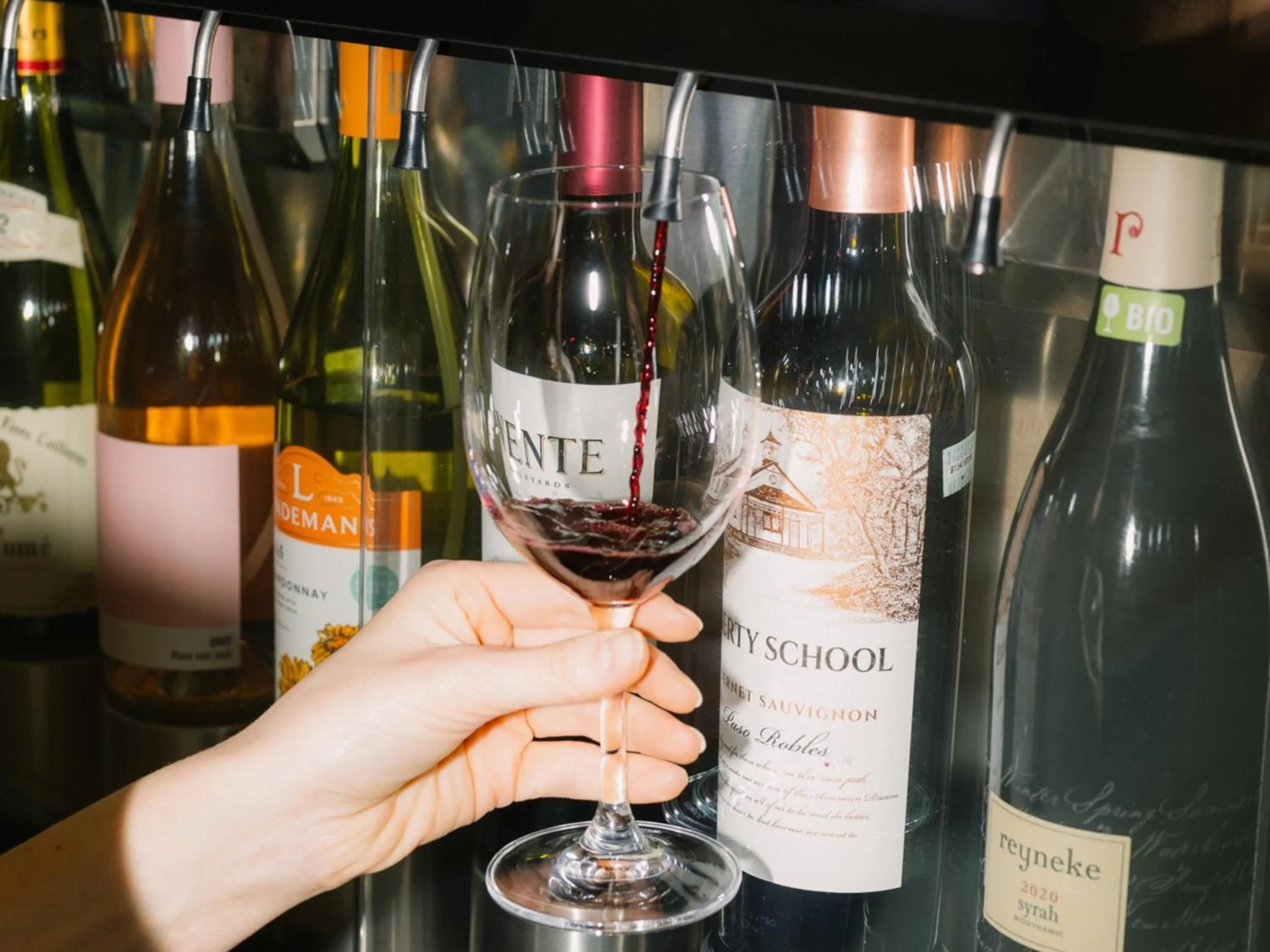 Lounge or bar in OTL Gouverneur Sherbrooke