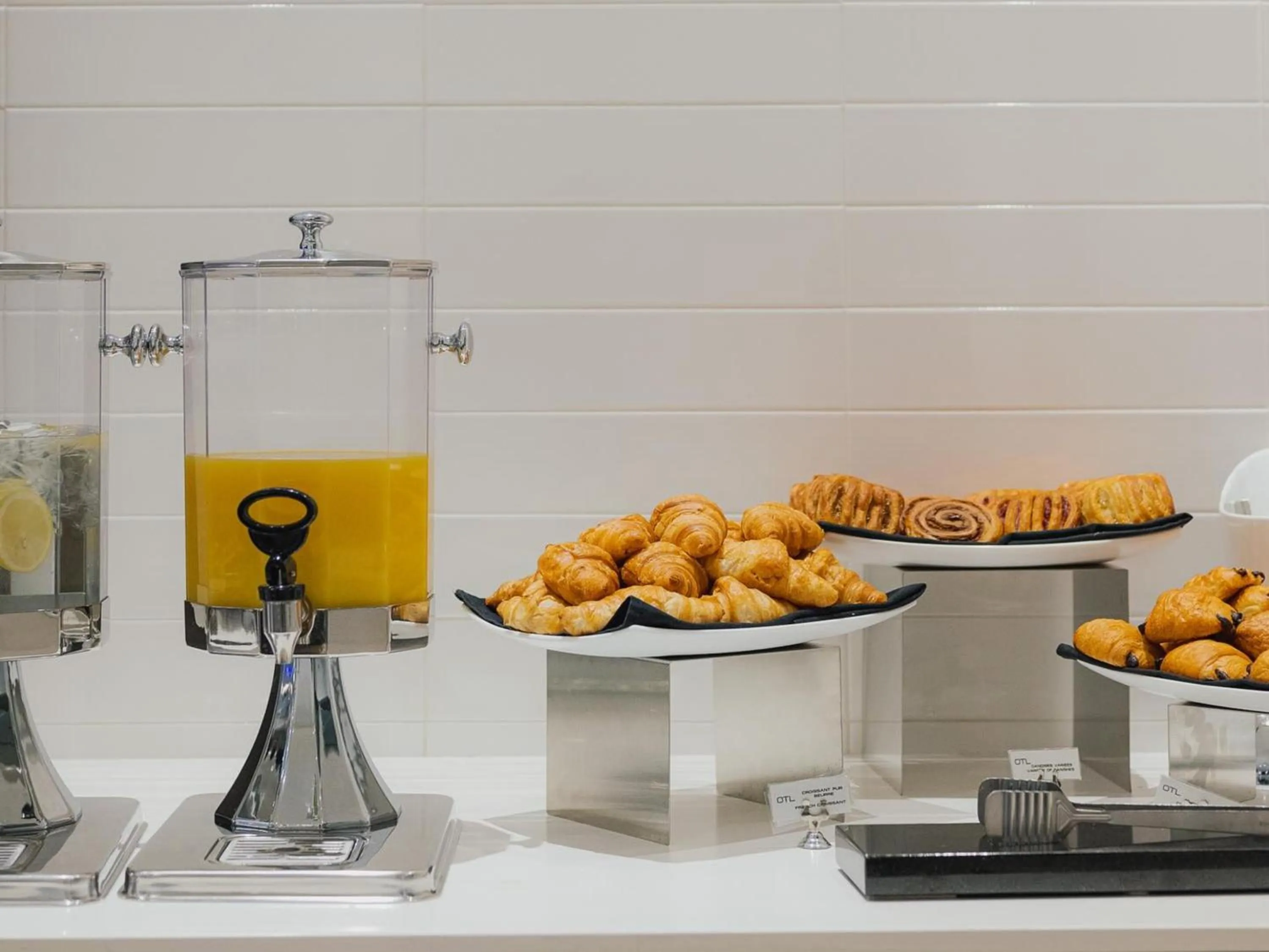 Buffet breakfast in OTL Gouverneur Sherbrooke