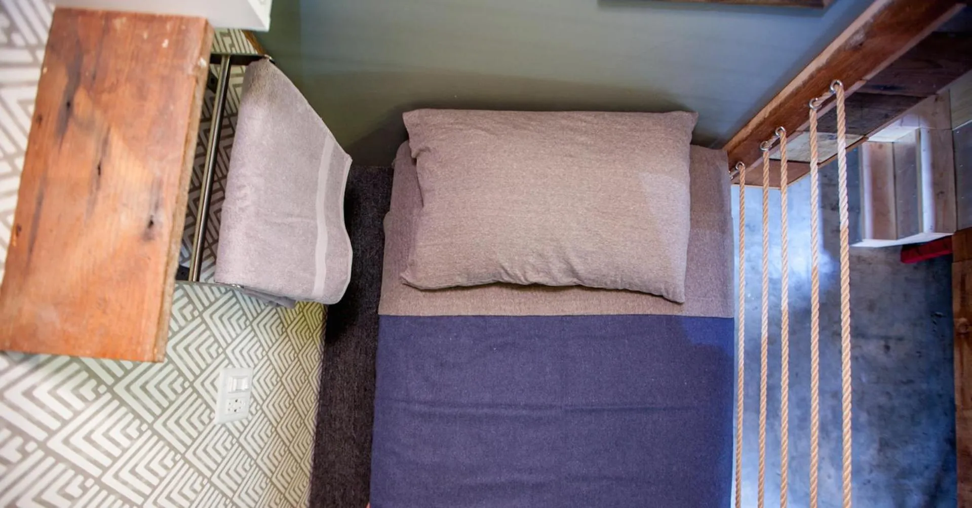 Bed in PodShare East Hollywood