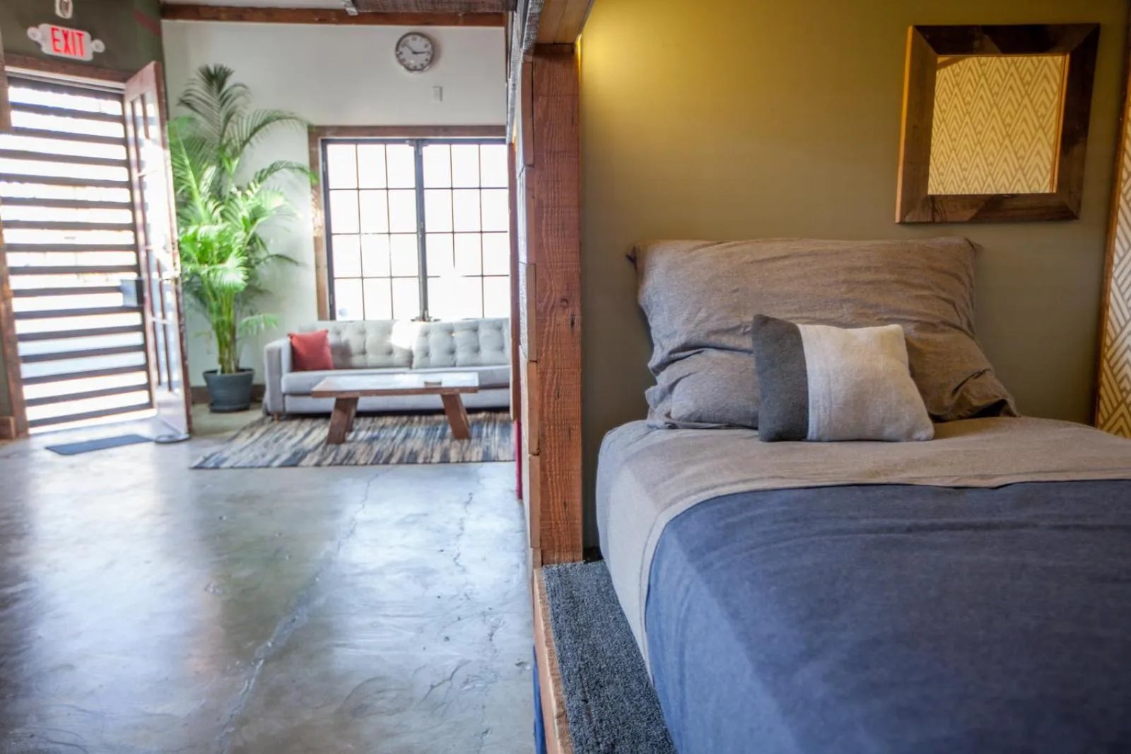 Bed in PodShare East Hollywood