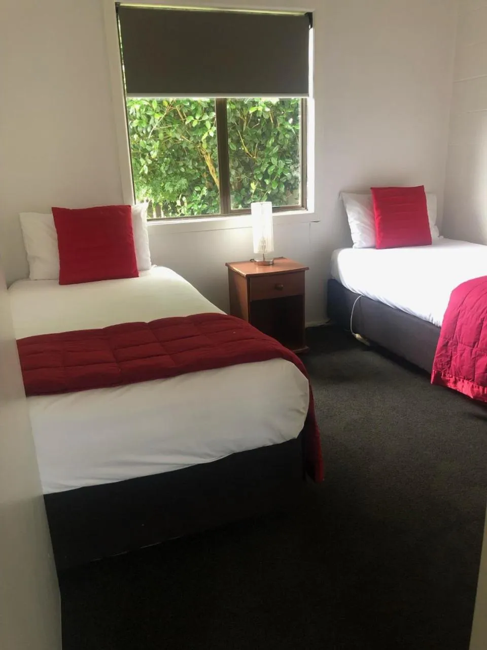 Bedroom, Bed in Rosetown Motel