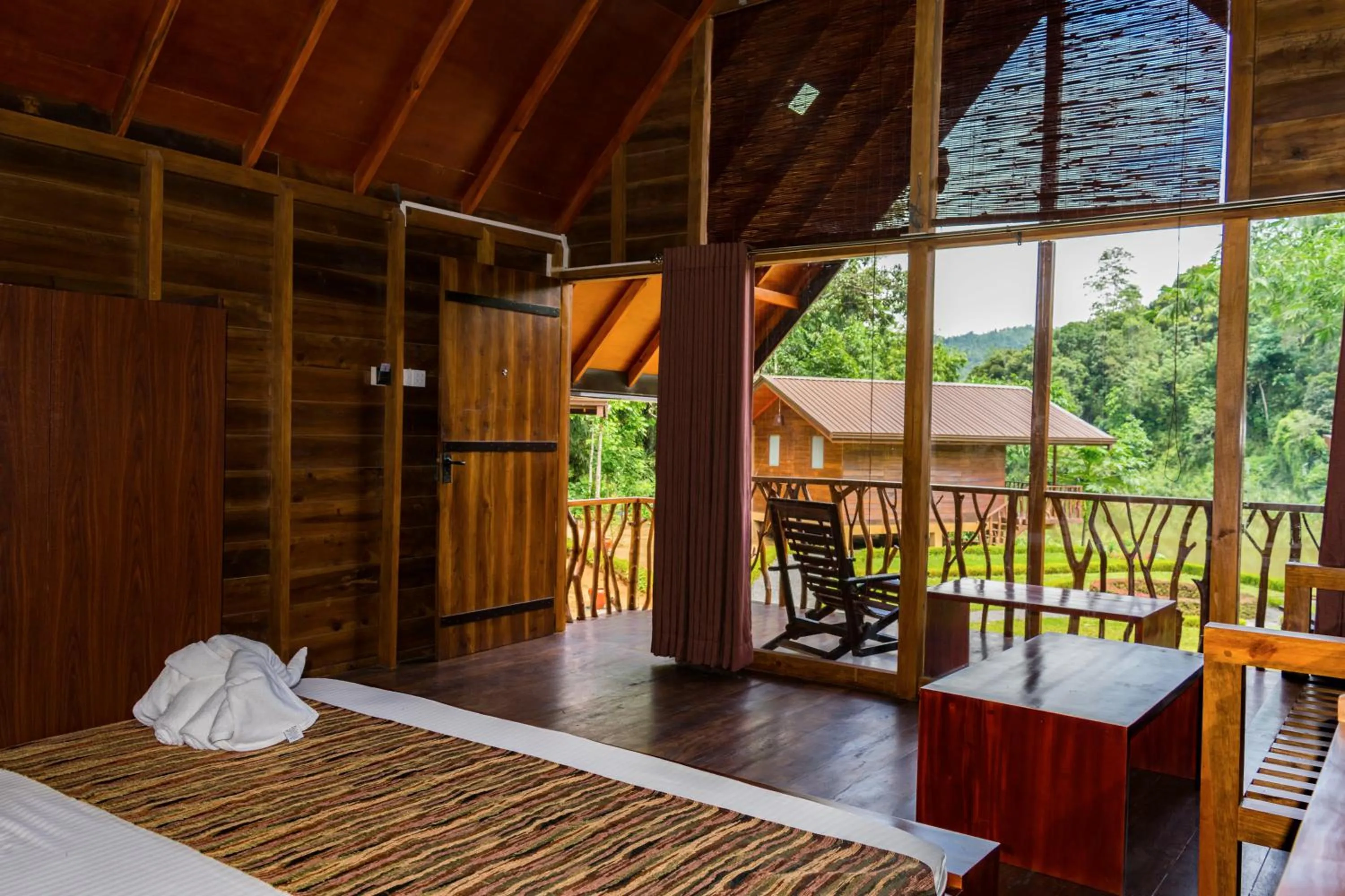 Balcony/Terrace, Bed in Kandy Cabana