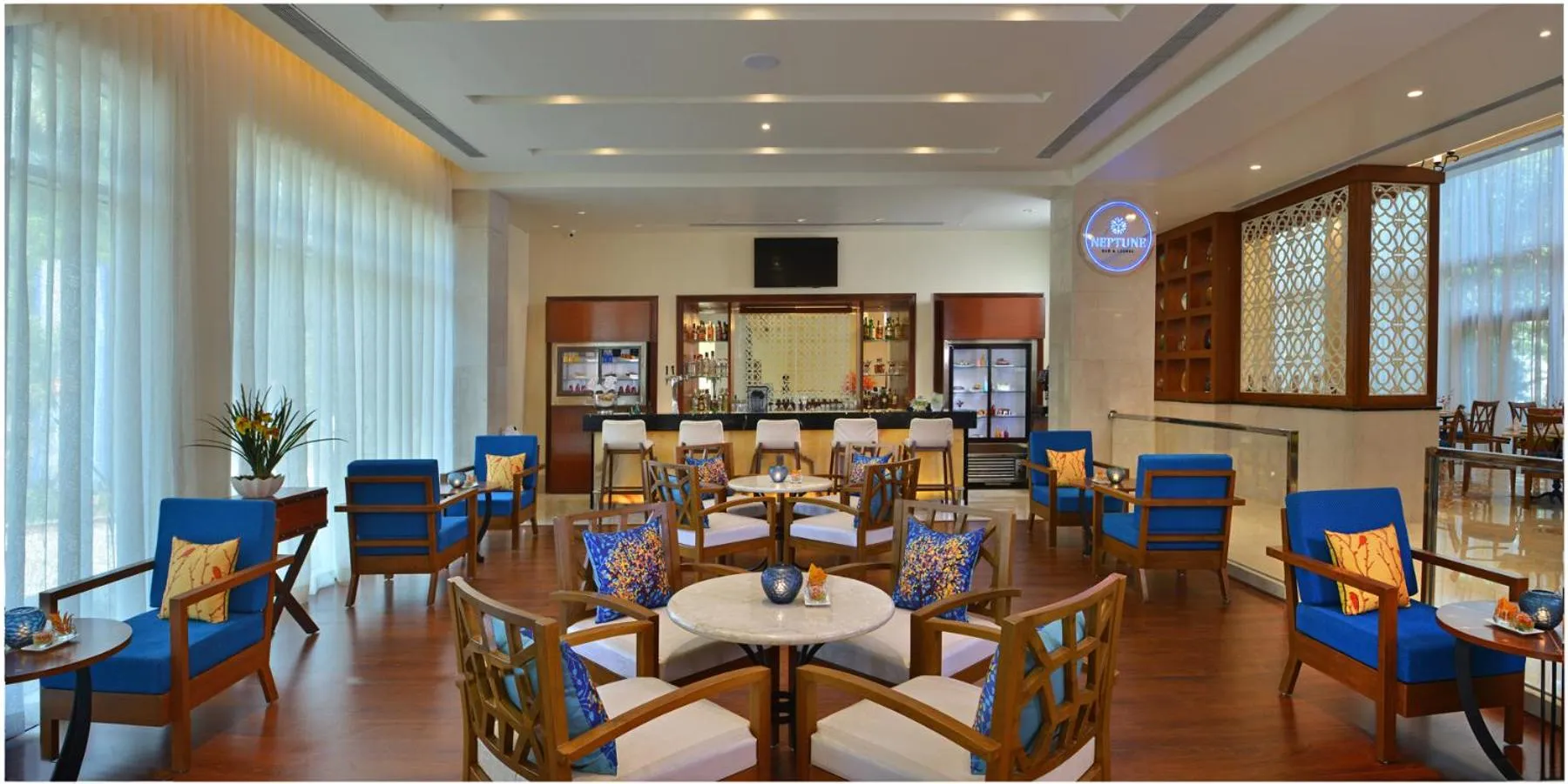 Restaurant/places to eat in Fortune Miramar, Goa - Member ITC Hotels' Group