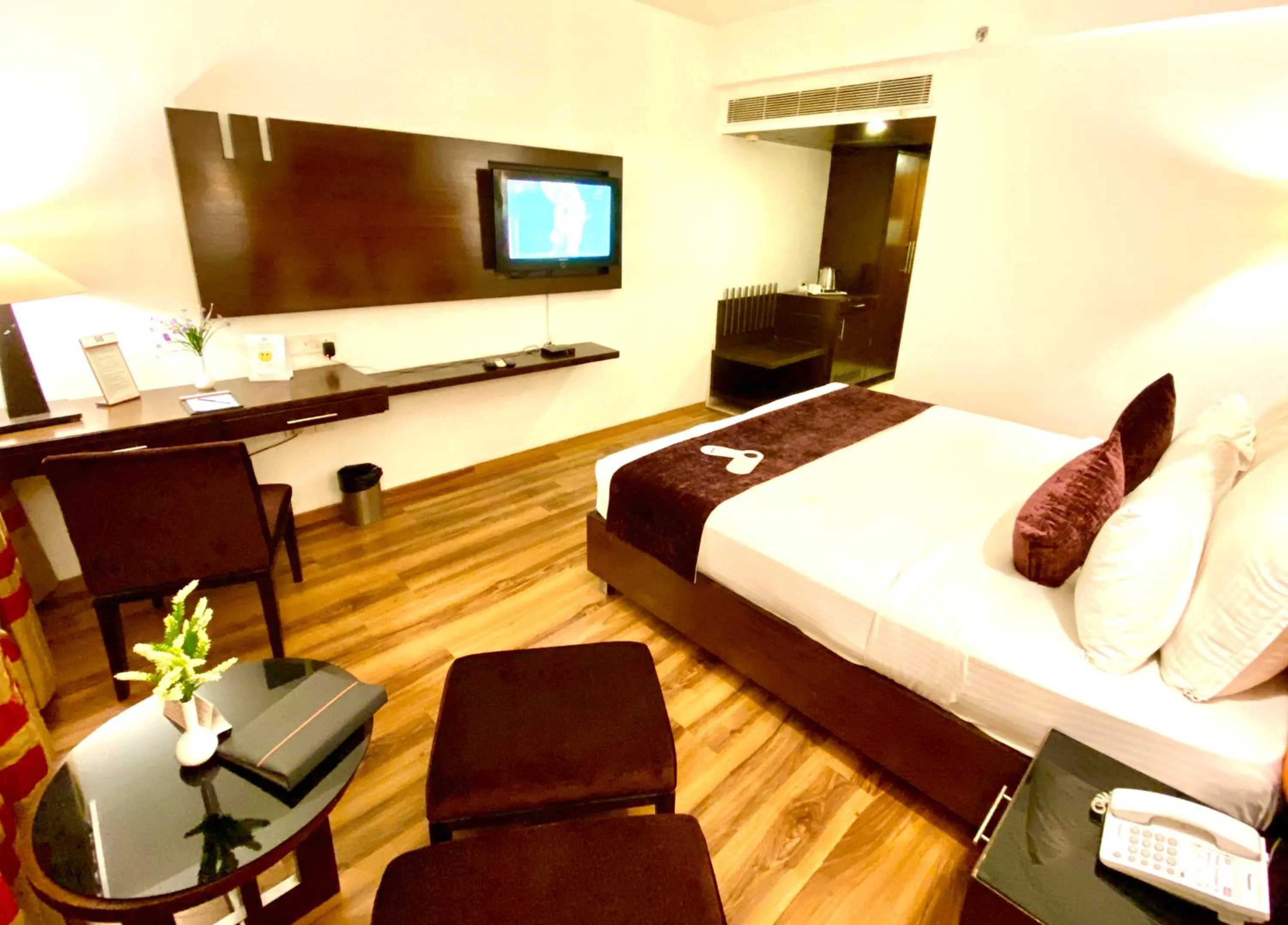 Bed in Gis Select Banjara Hill